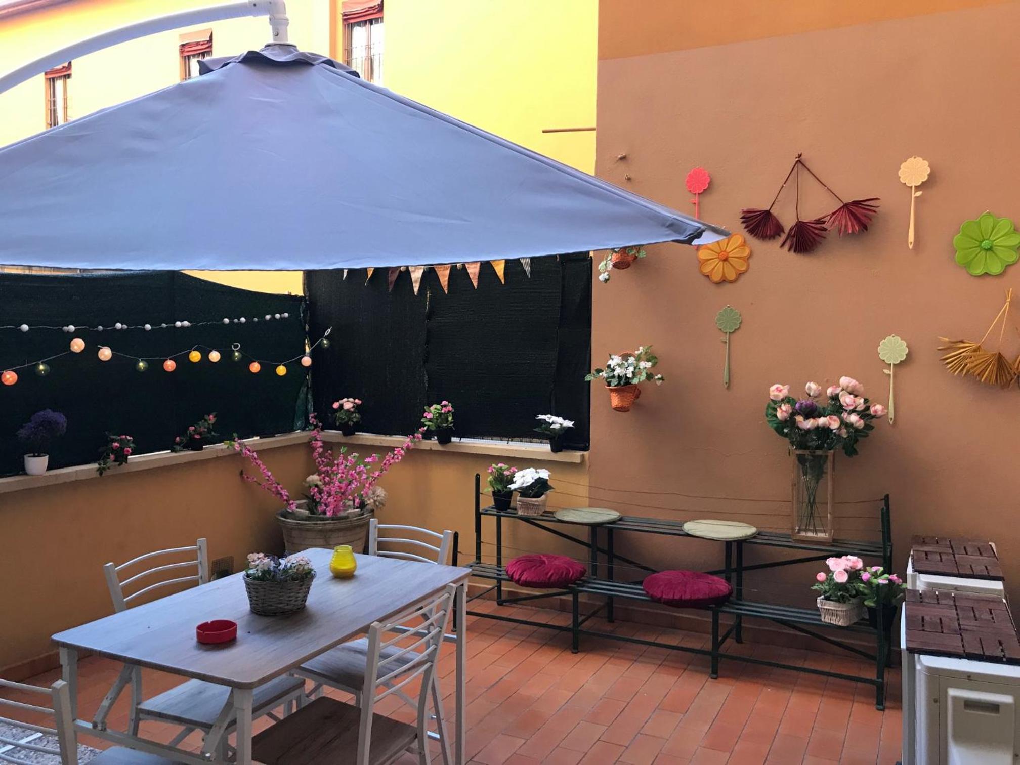 Apartment with Terrace - Photo 16