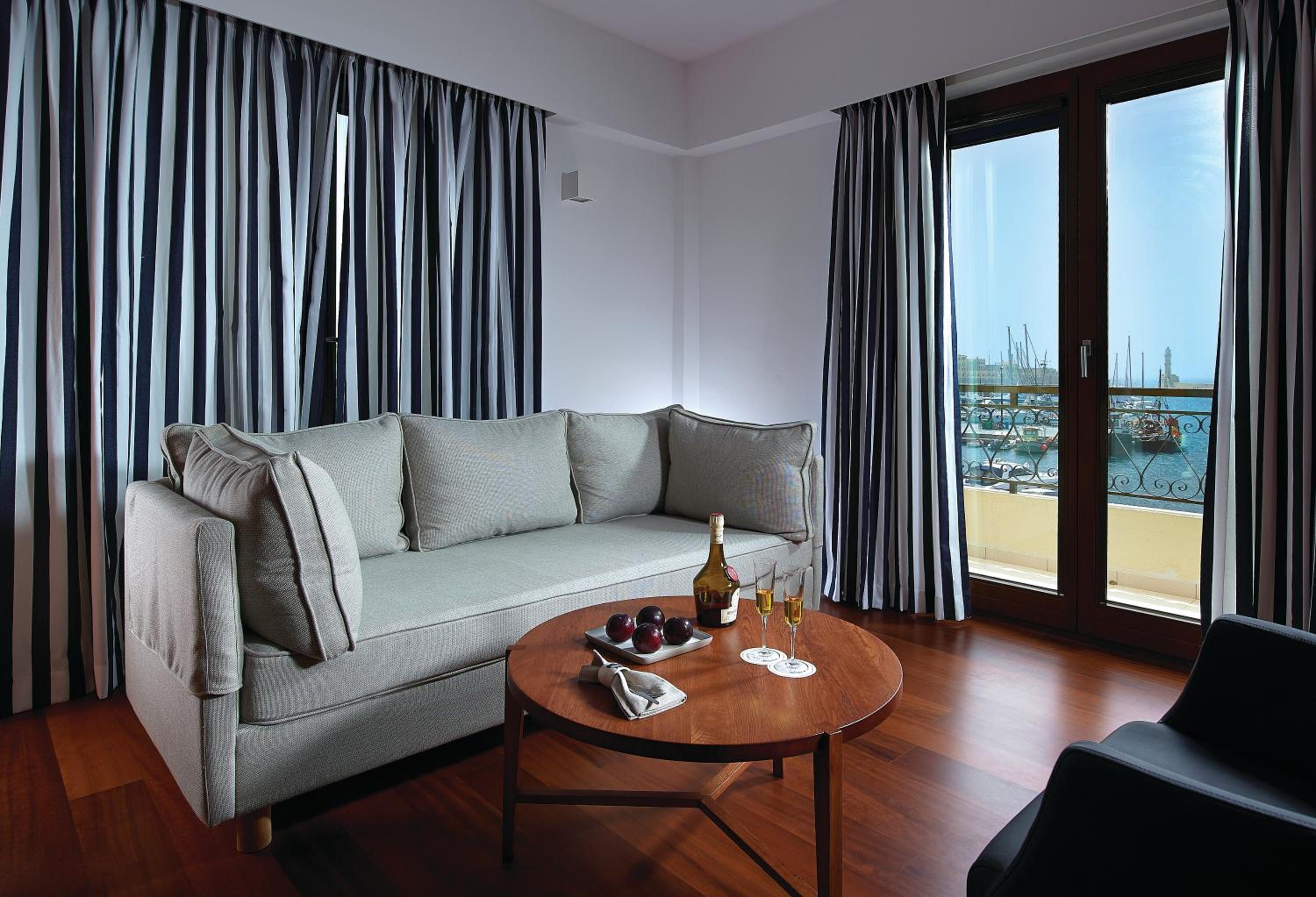 Superior Suite with Sea View photo 3
