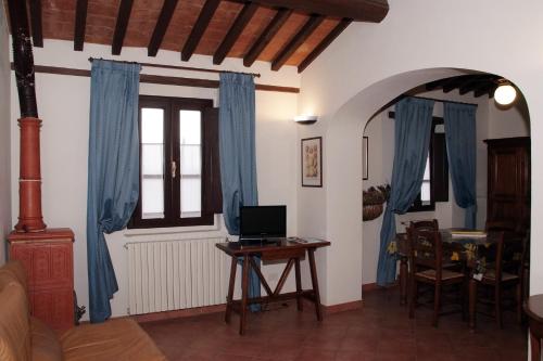 Apartment with Pool View  photo 2