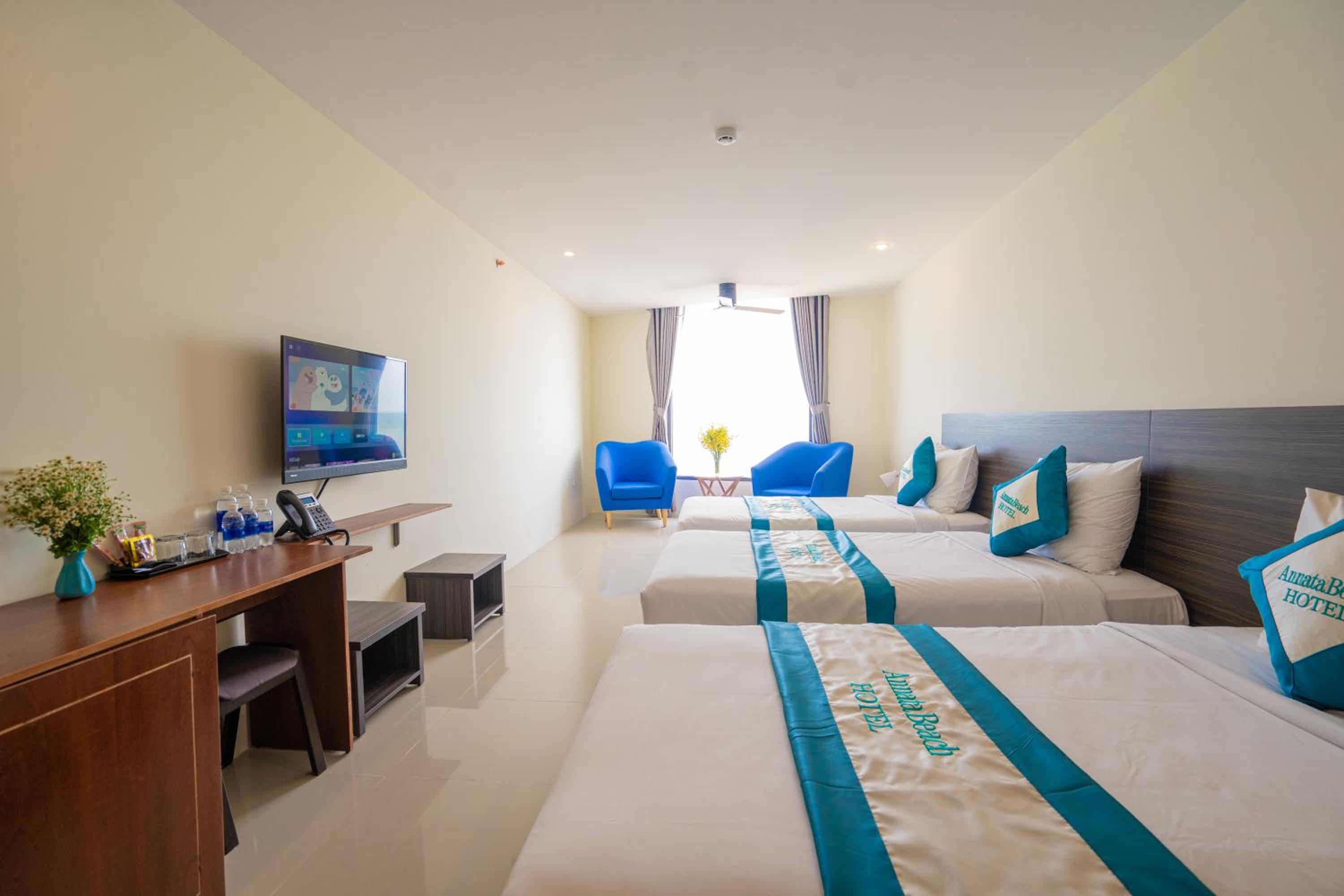Deluxe Triple Room with Sea View photo 3