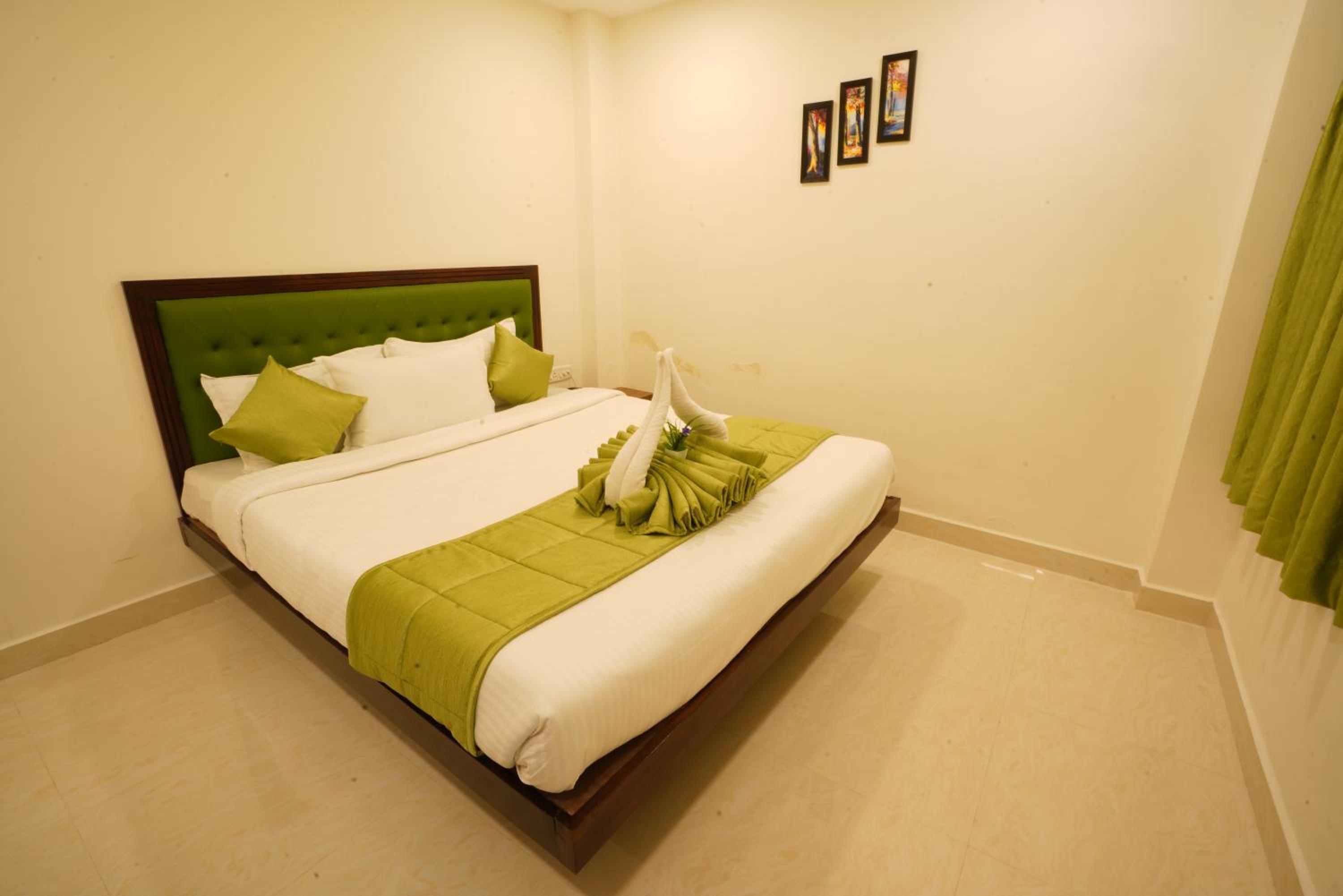 Standard Double Room - Photo 18
