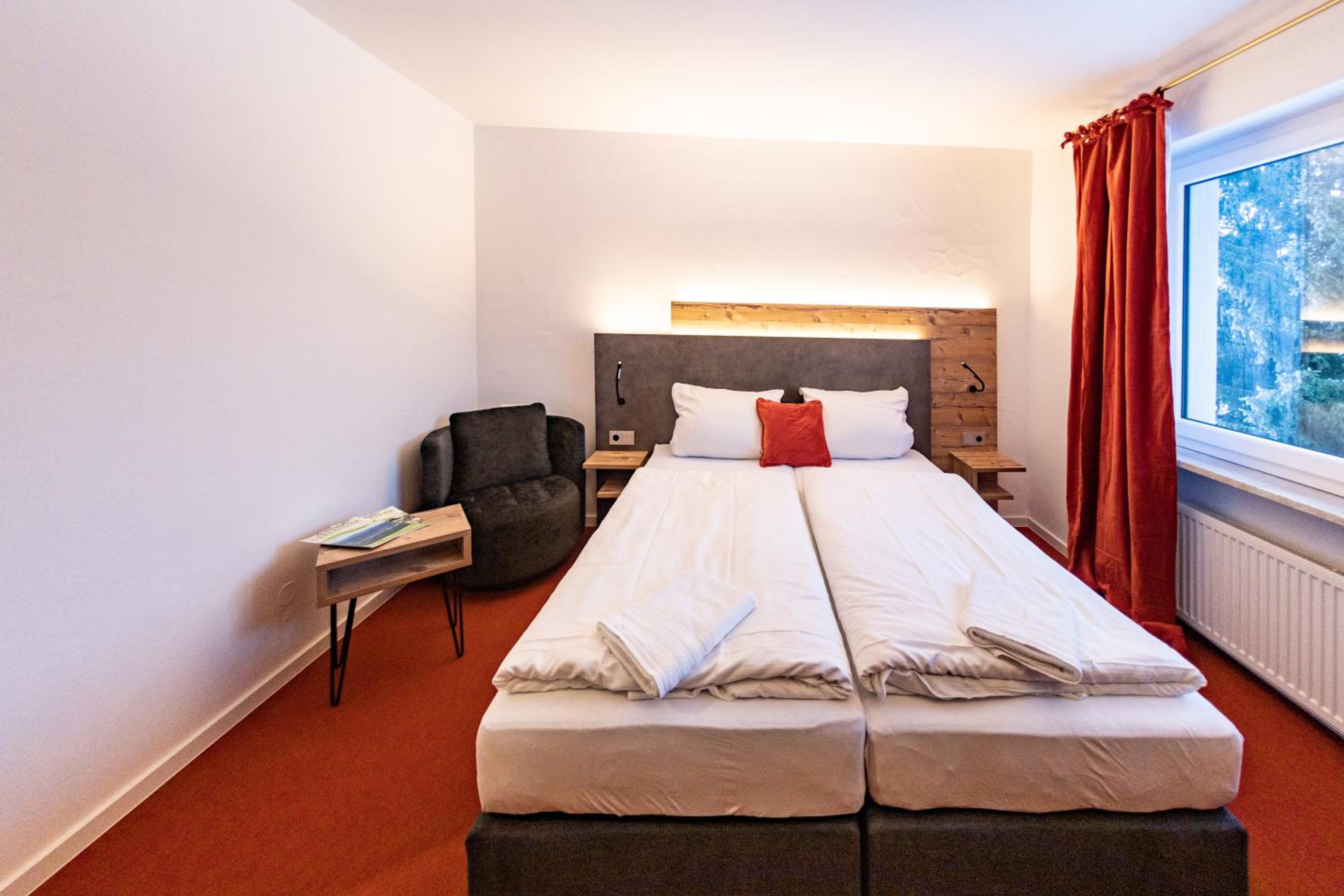 Standard Double Room - Photo 7