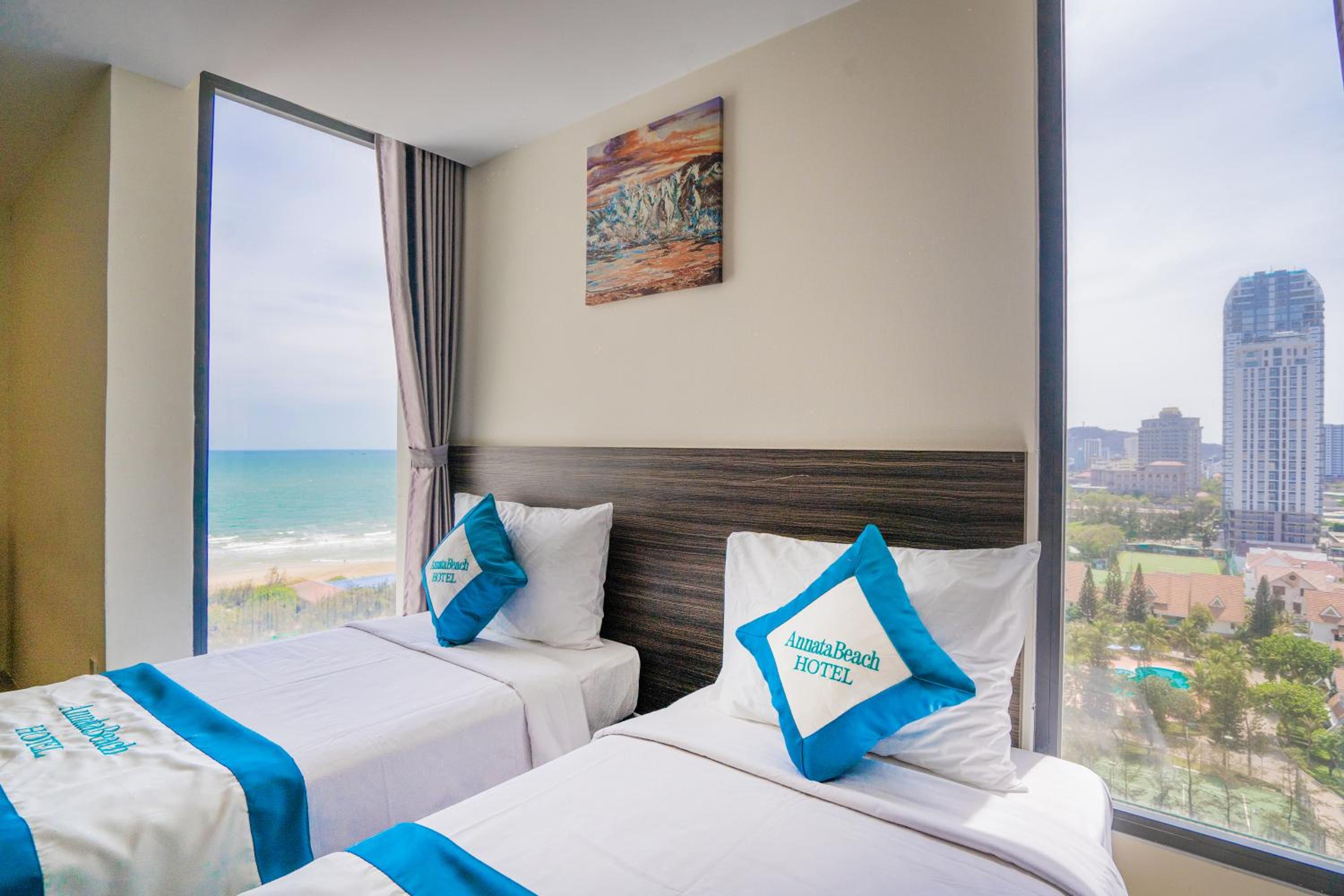 Deluxe Twin Room with Sea View photo 1