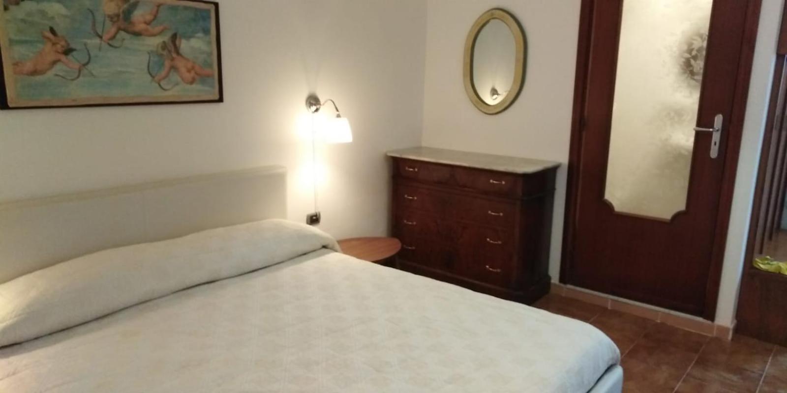 Double Room - Photo 16