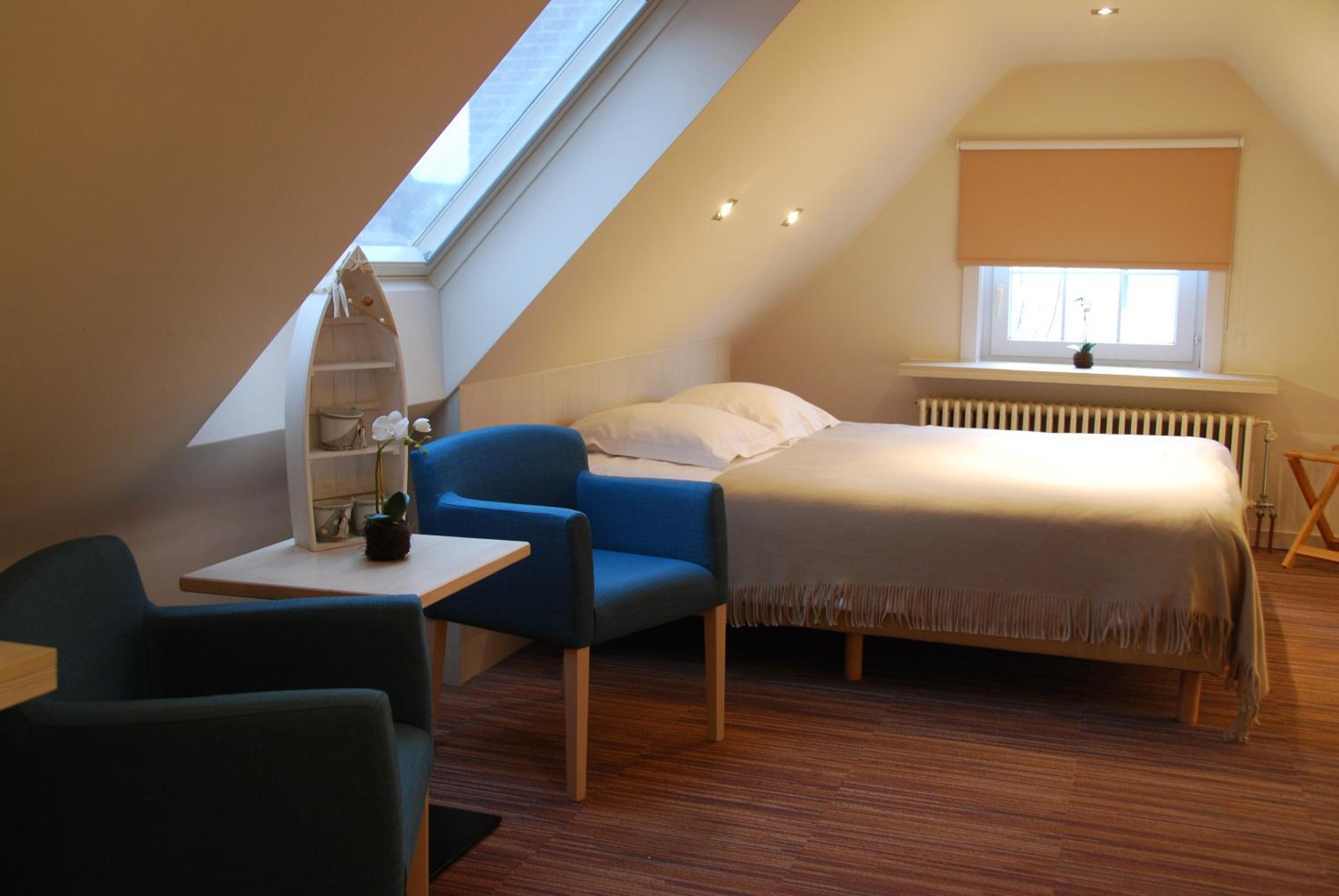 Standard Double Room - Photo 7