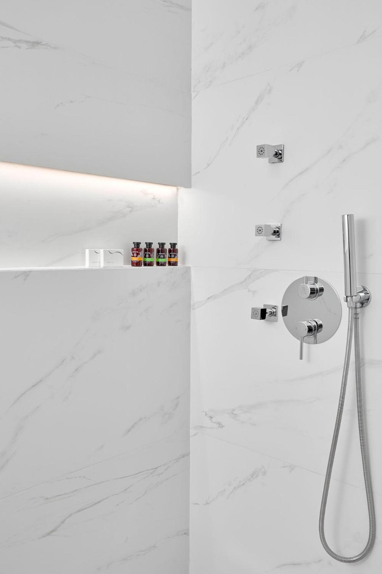 Grand Suite - Photo 25