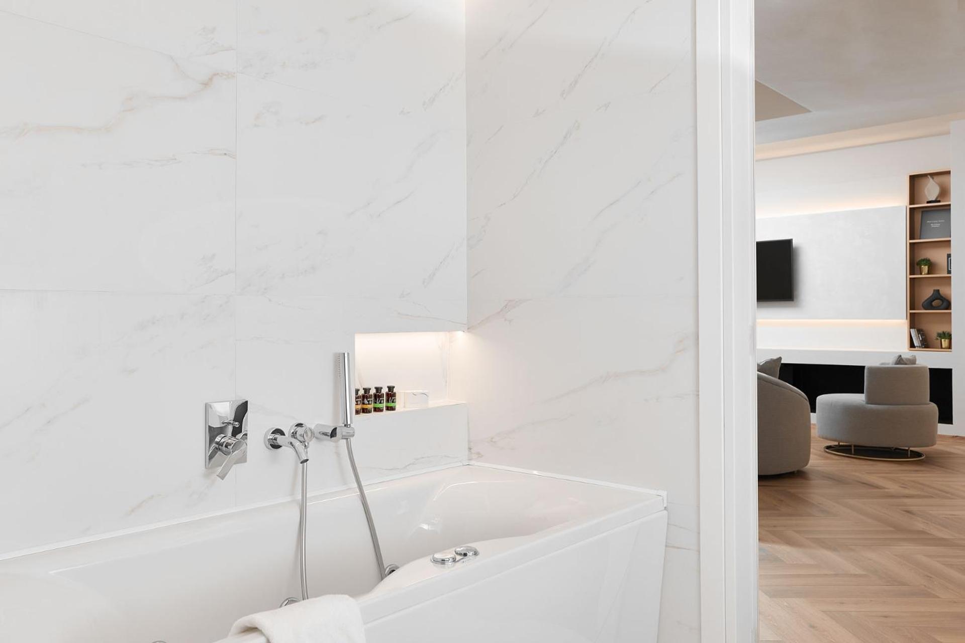 Grand Suite - Photo 23