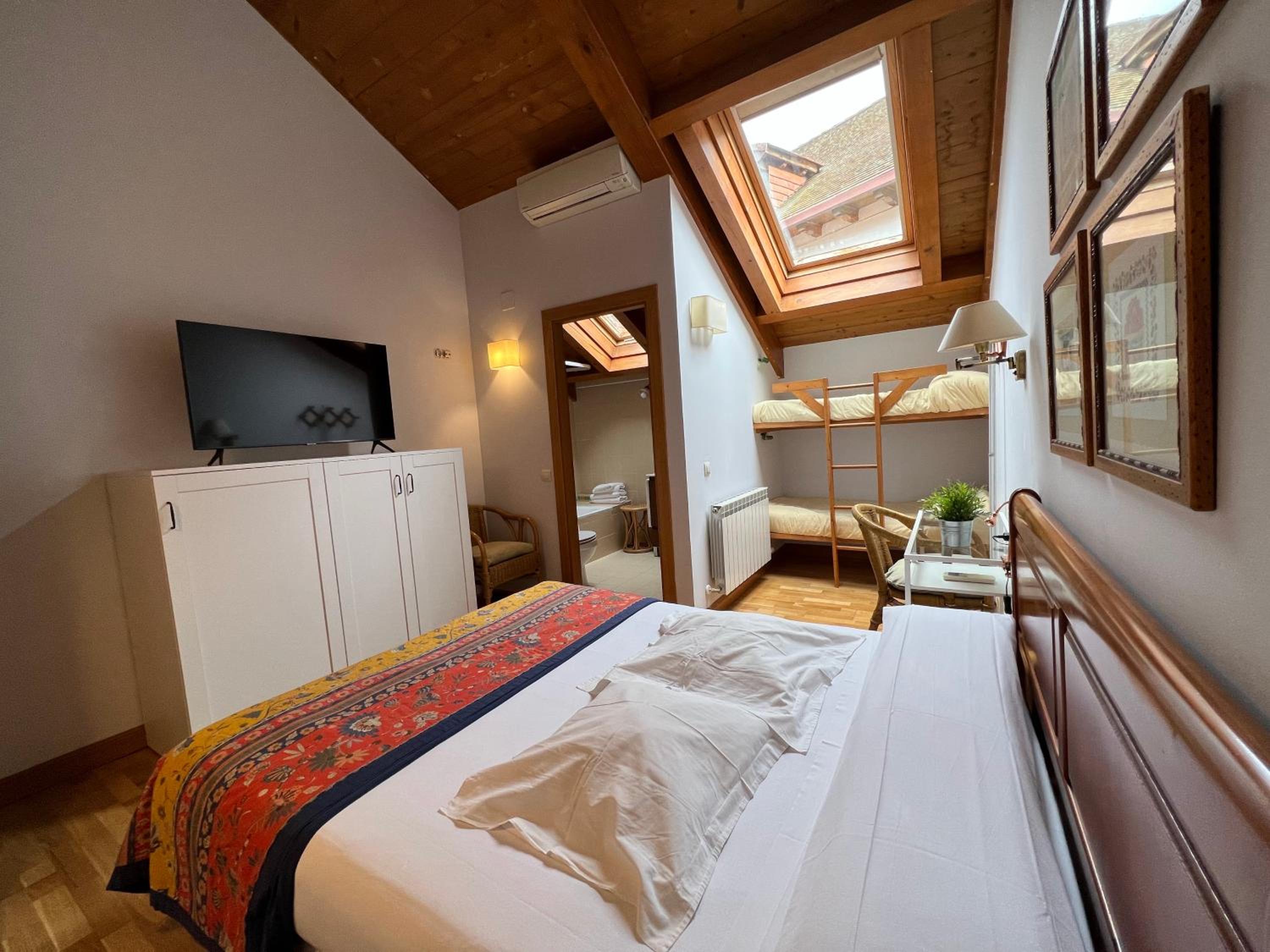 Habitación Familiar (2 Adultos + 2 Niños)
