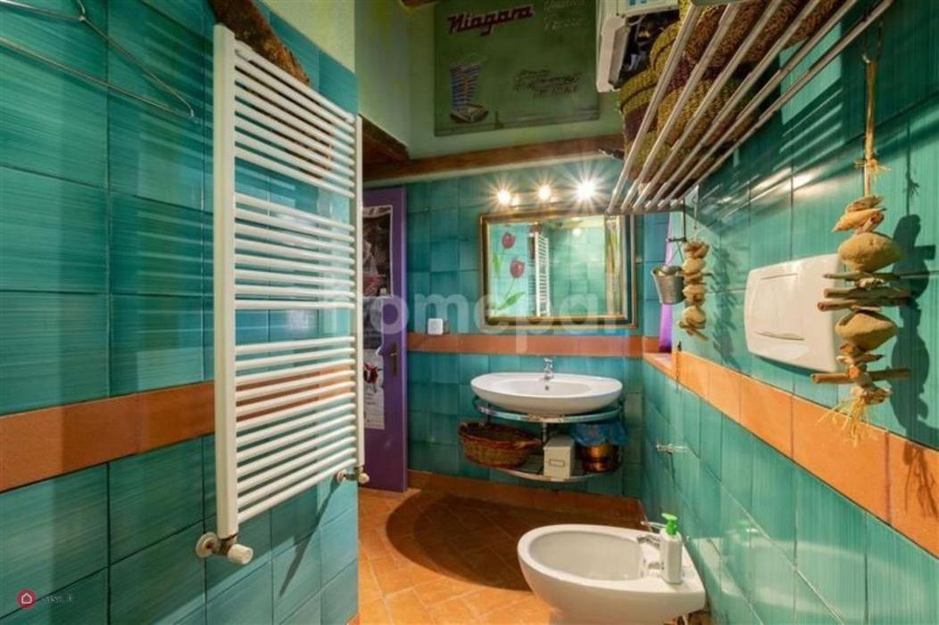 One-Bedroom Apartment - Photo 2