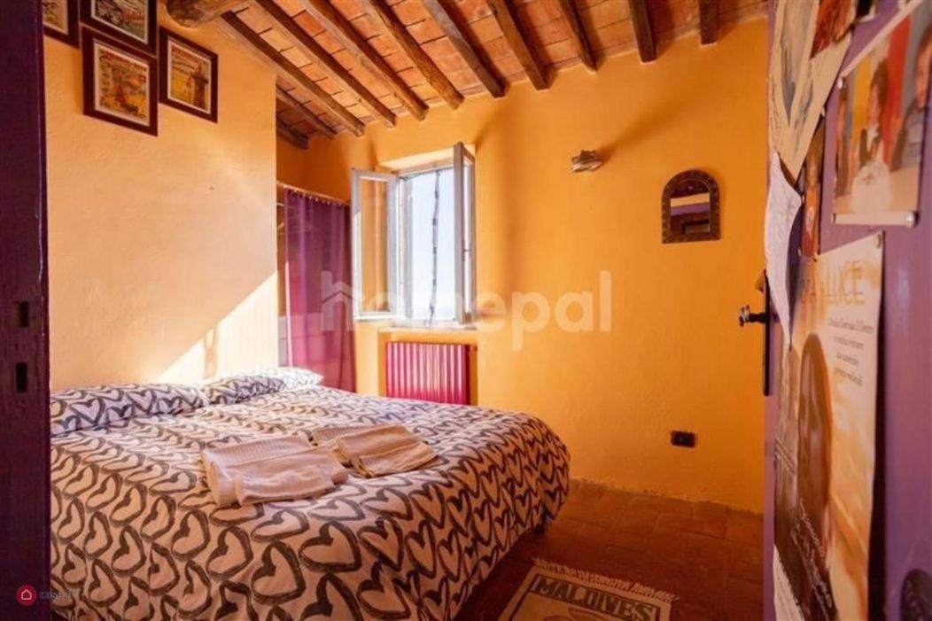 One-Bedroom Apartment - Photo 1