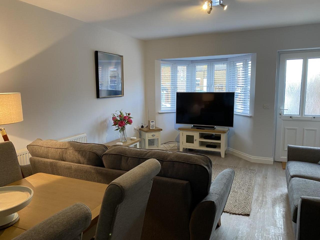 Two-Bedroom House photo 2