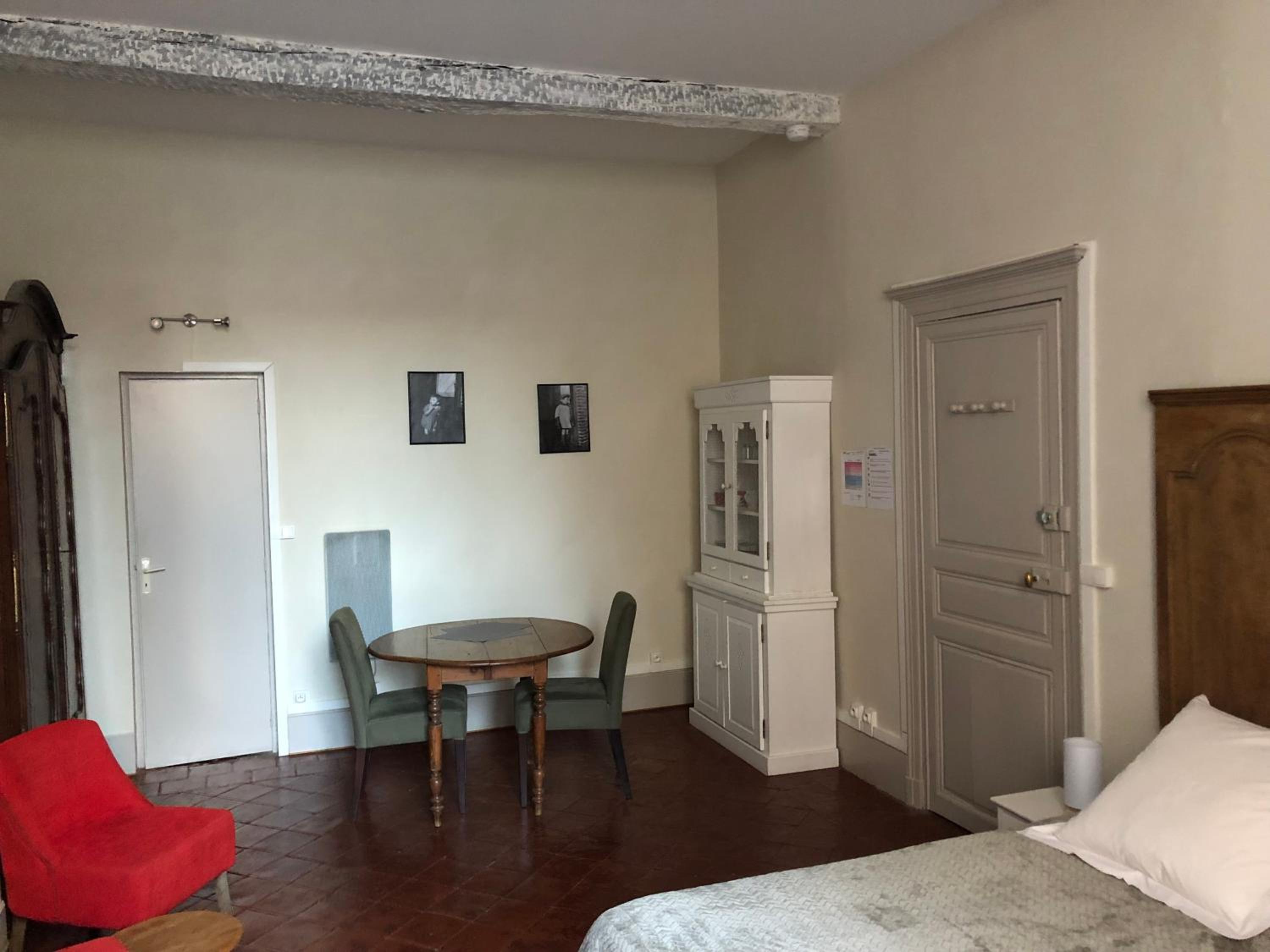 Double or Twin Room with Private Bathroom photo 2