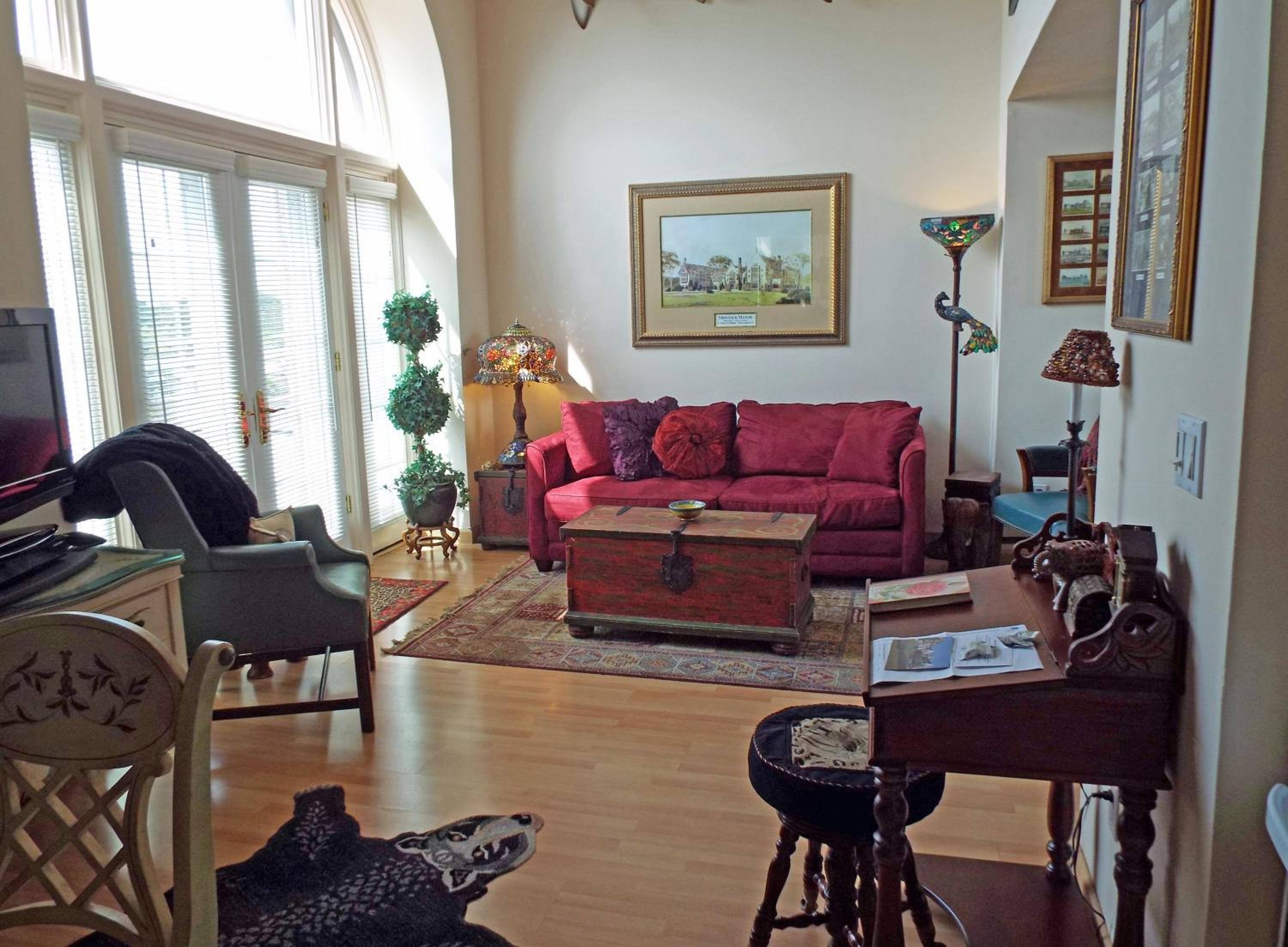 Superior Deluxe Suite With Fireplace