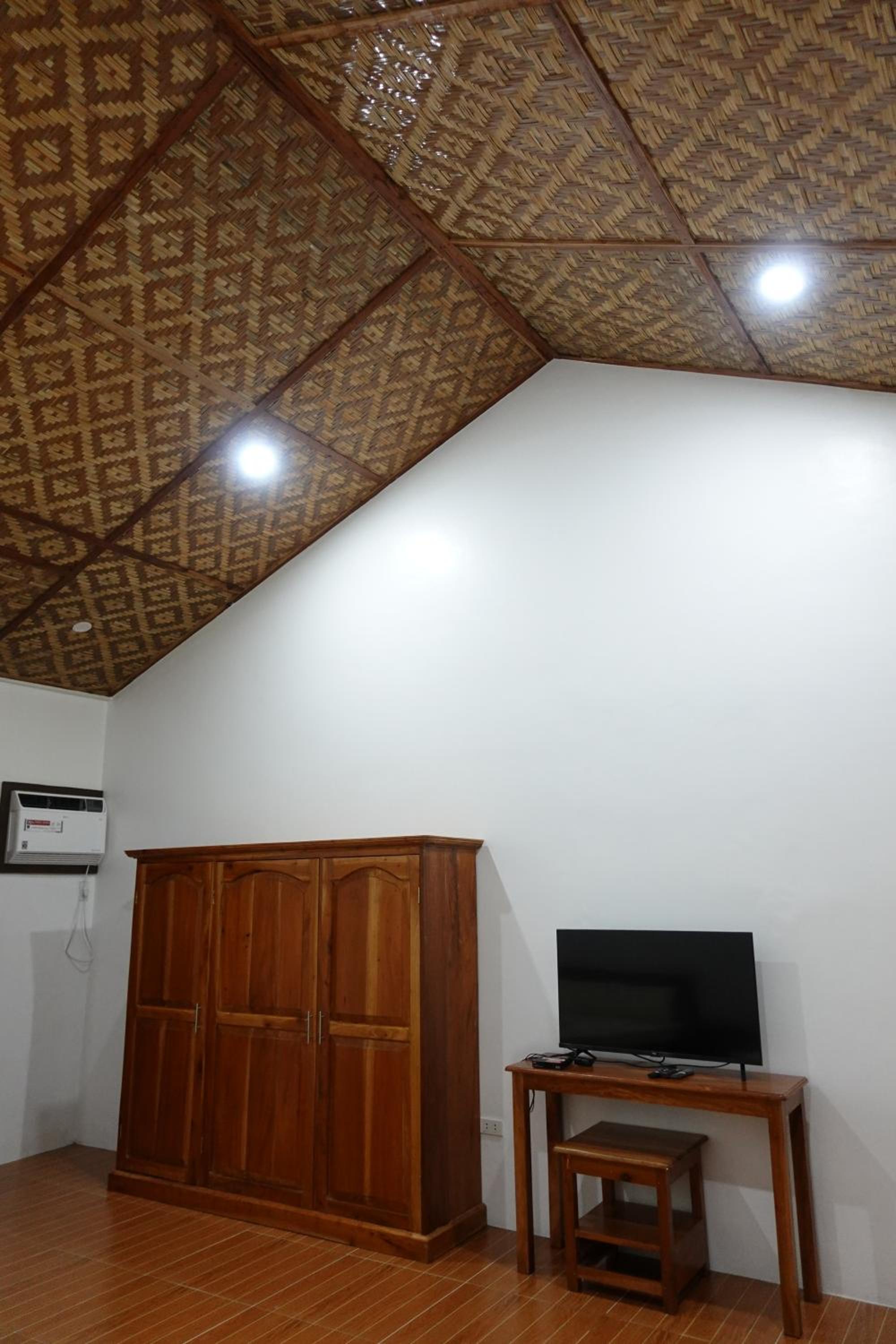 Deluxe Family Room - Photo 1
