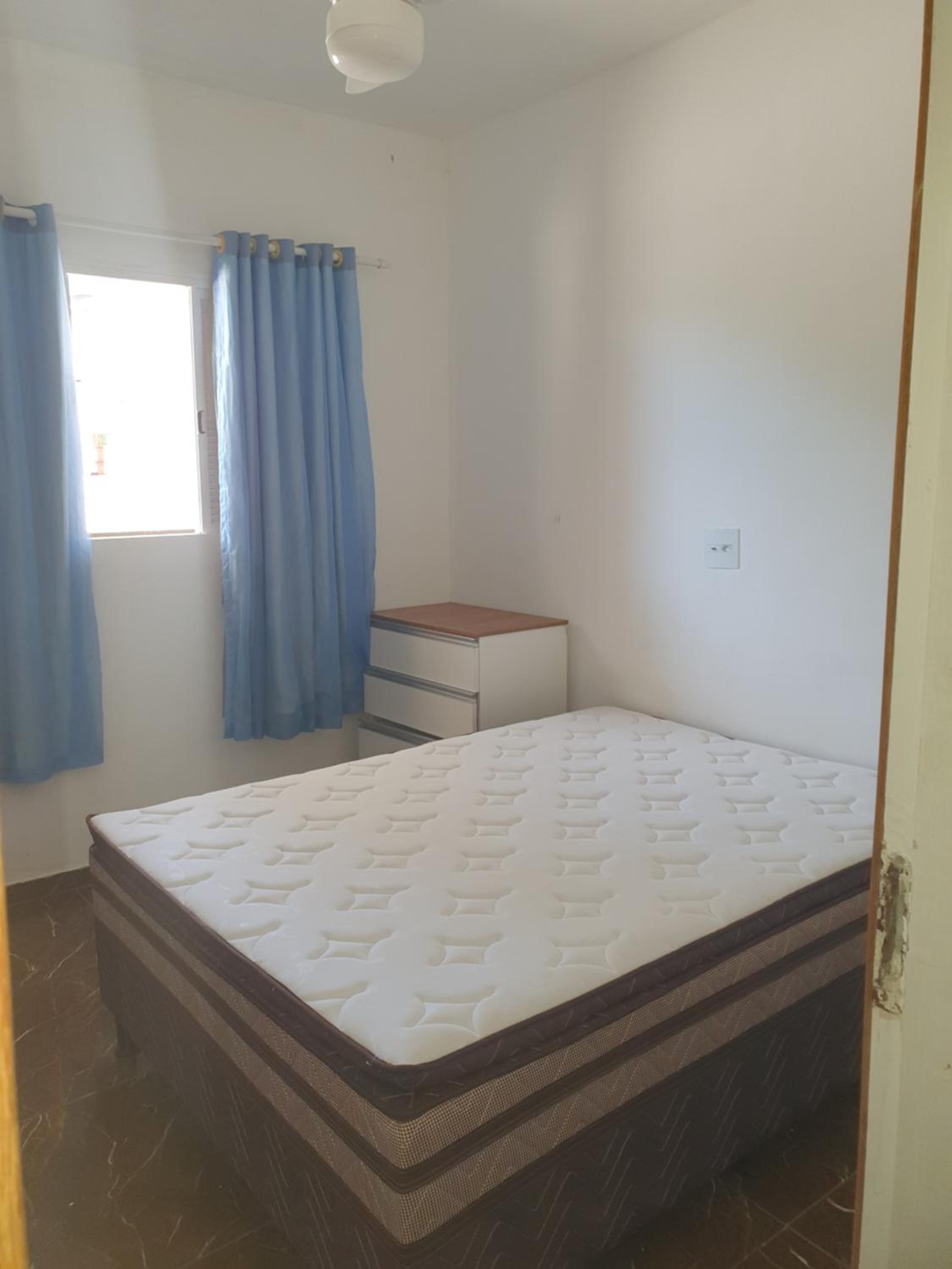 Five-Bedroom House photo 1