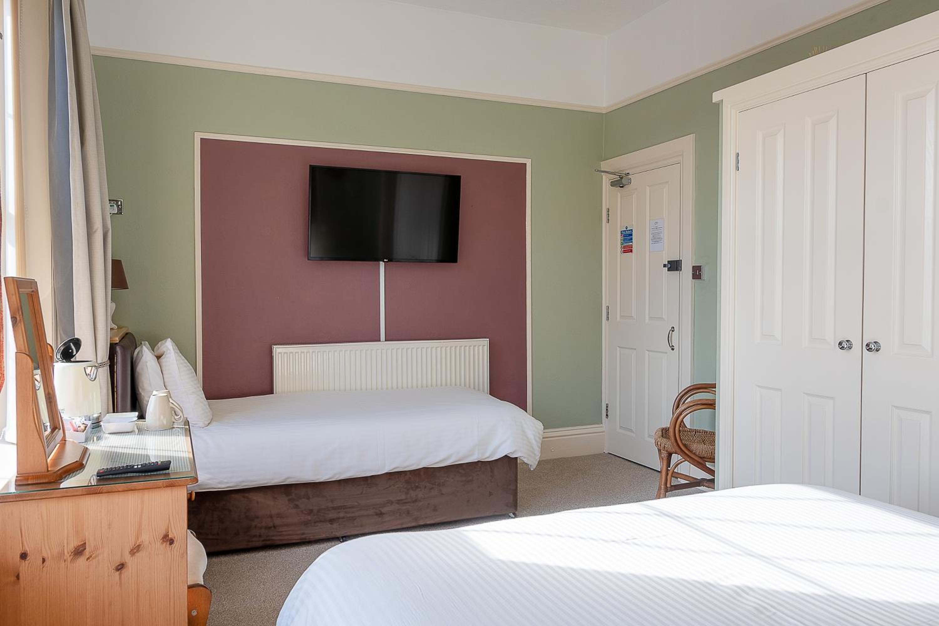 Superior Triple Room photo 3