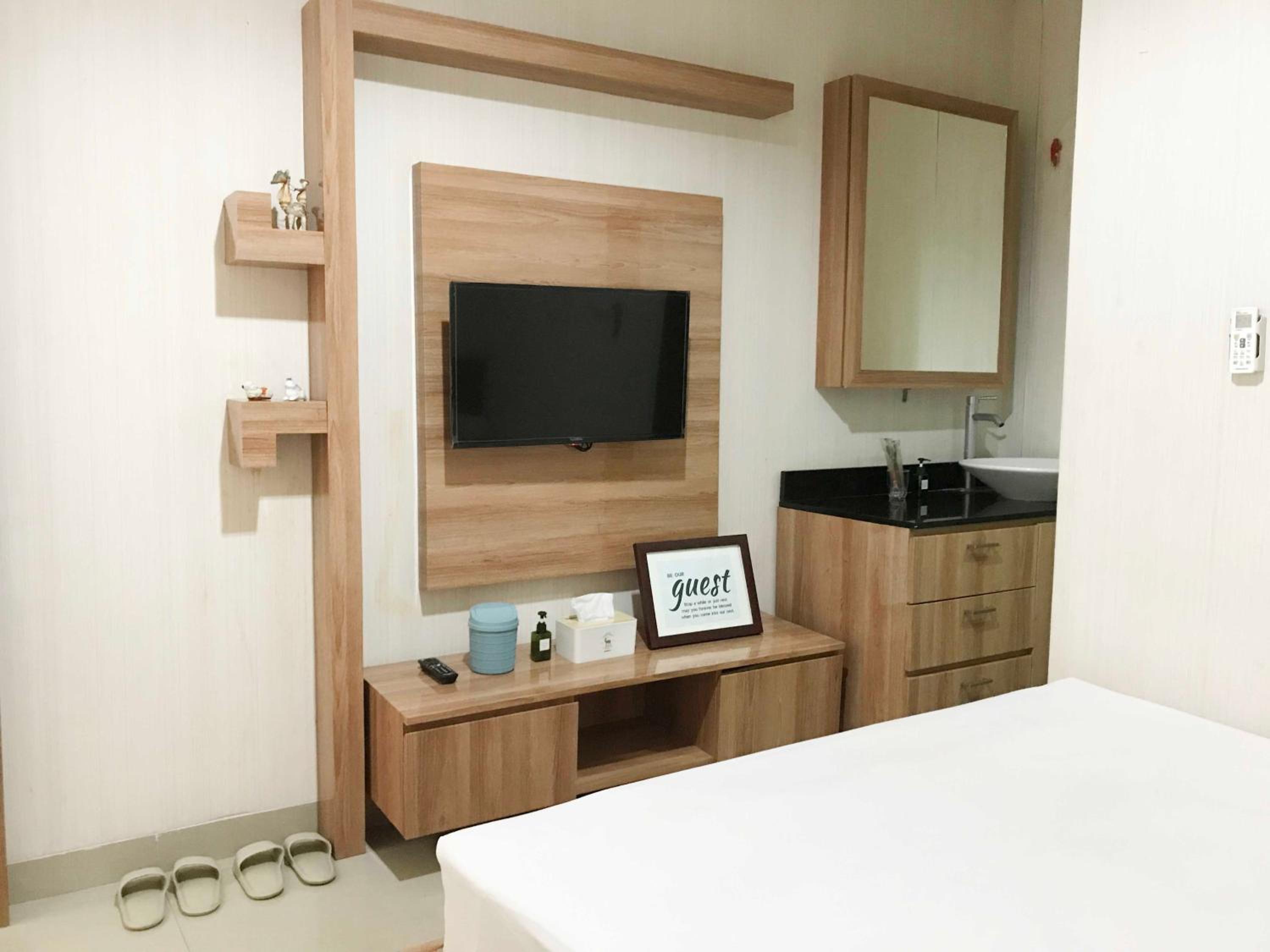 Economy Double Room - Photo 3