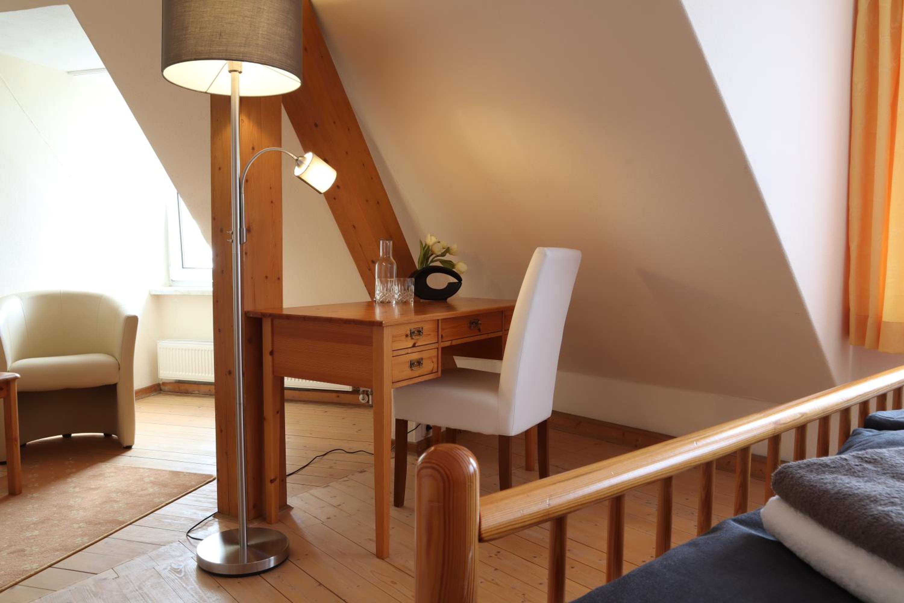 Standard Double Room - Photo 3