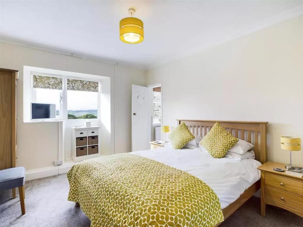 Deluxe King Room photo 1