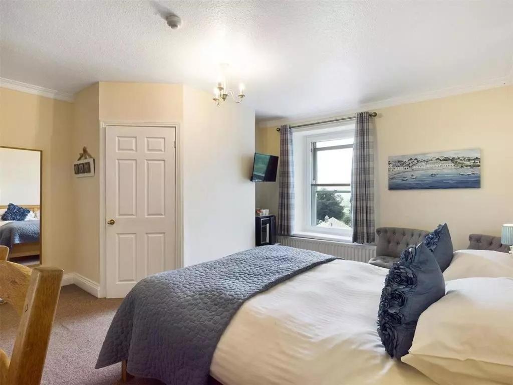 Deluxe King Room photo 1