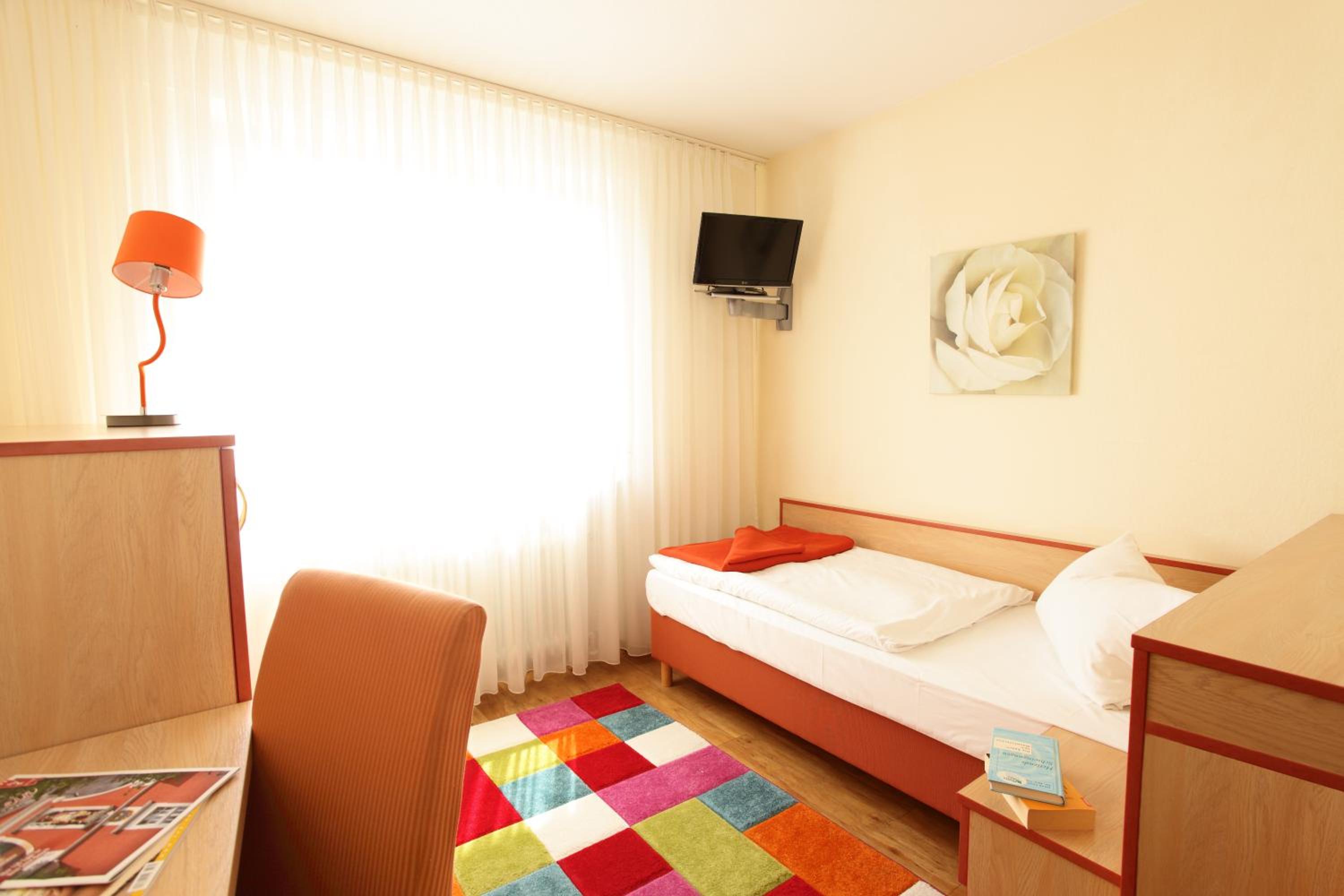 Single Room photo 1