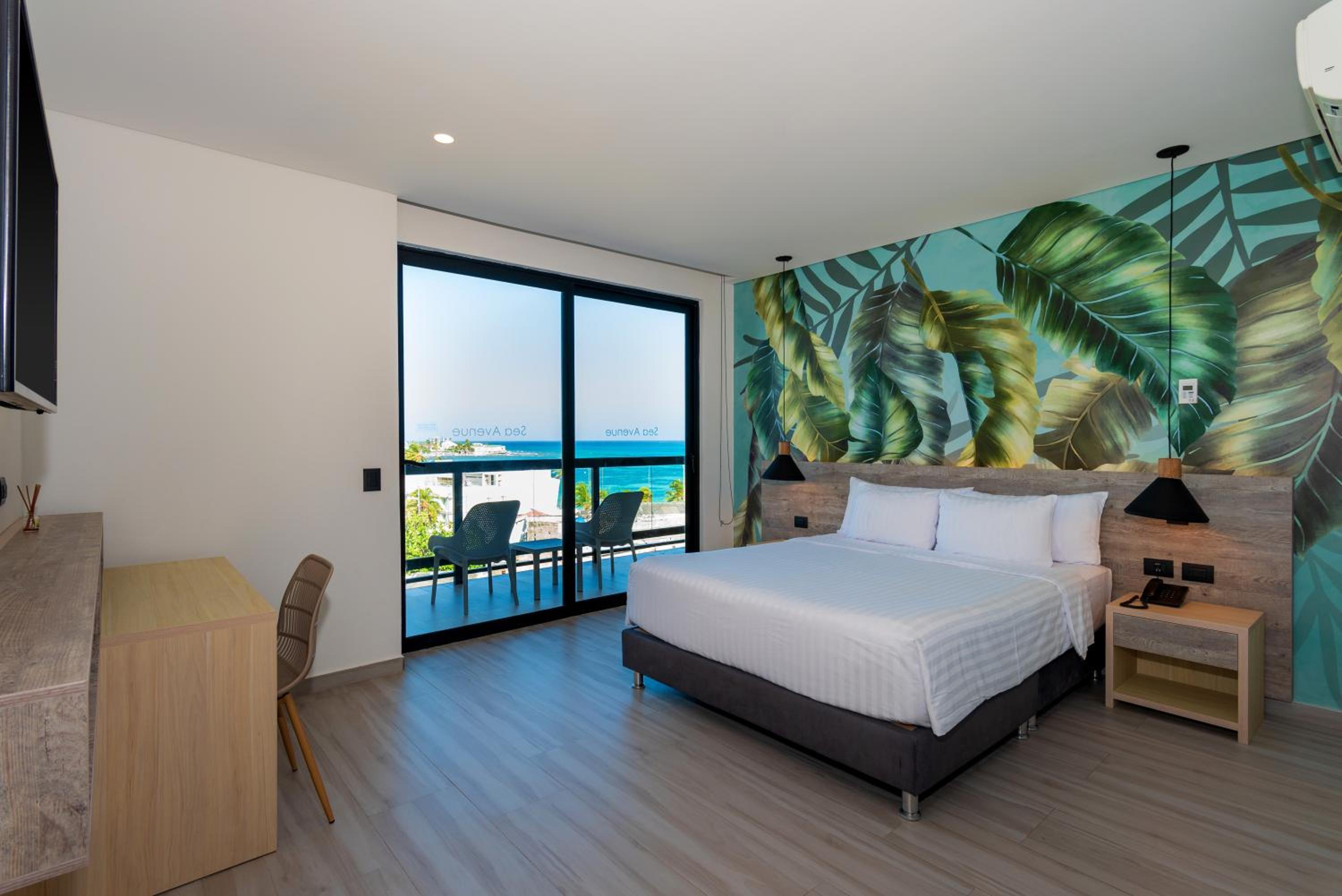 Double Room with Balcony - Photo 1