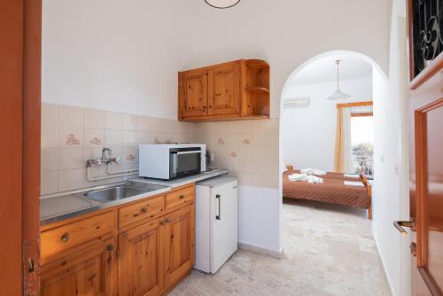 One-Bedroom Apartment - Photo 10