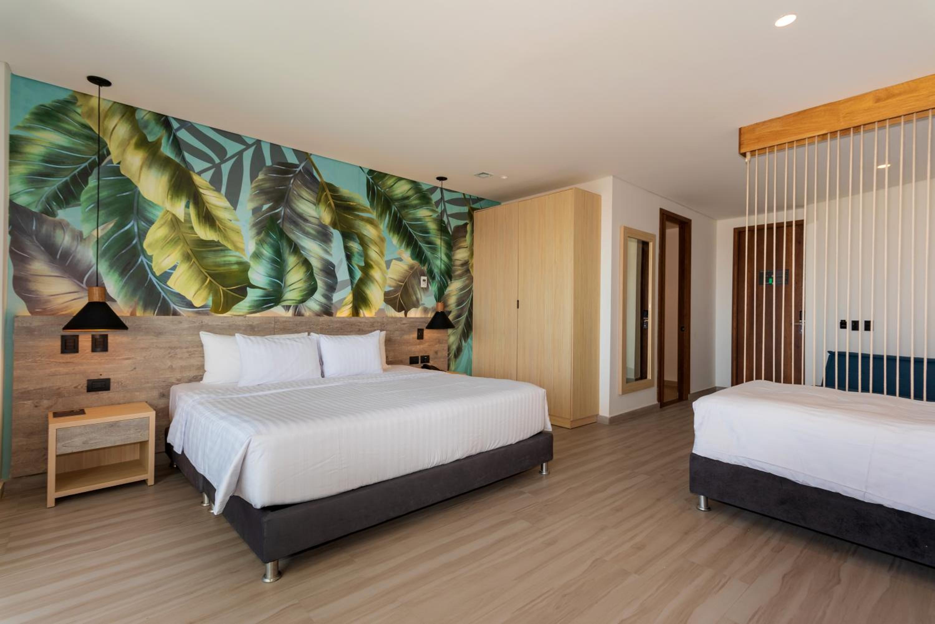 King Suite with Balcony photo 1