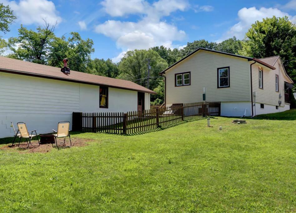 Two-Bedroom House photo 2