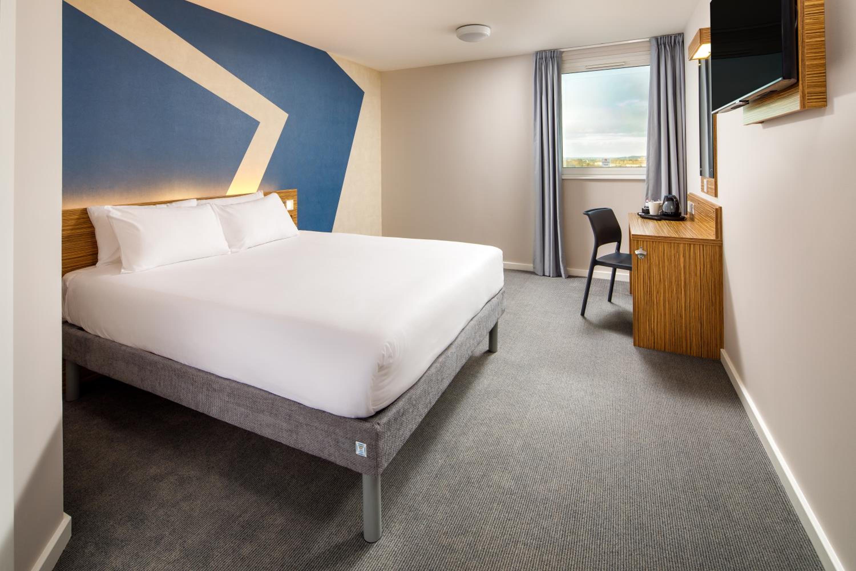 Standard Double Room - Photo 4