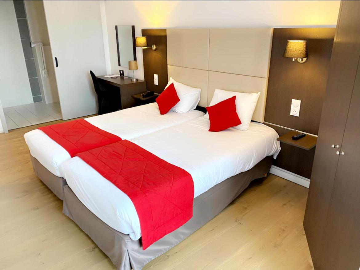 Twin Room - Photo 2