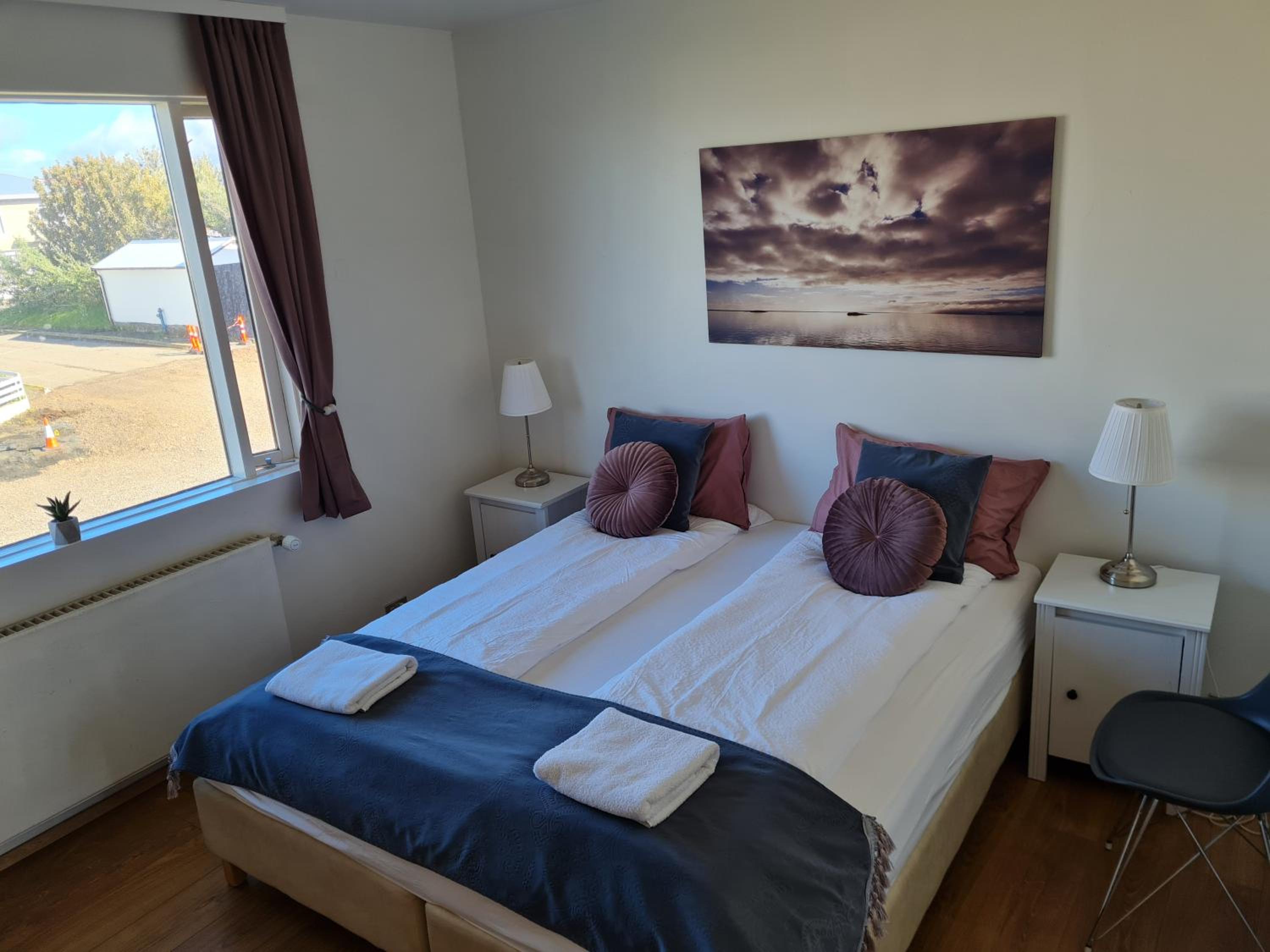 Double or Twin Room with Shared Bathroom - Main Building photo 2
