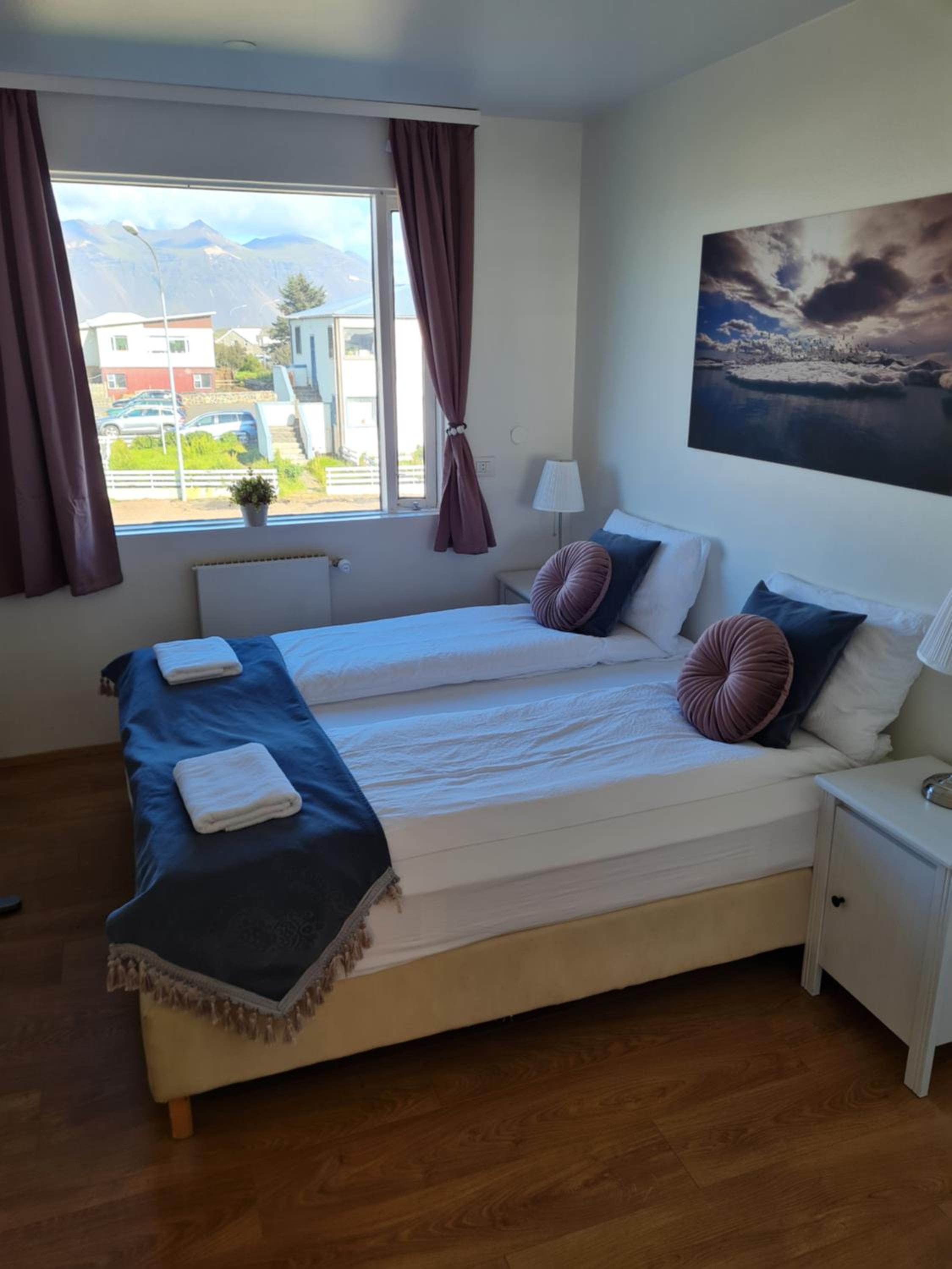 Double or Twin Room with Shared Bathroom - Main Building photo 1