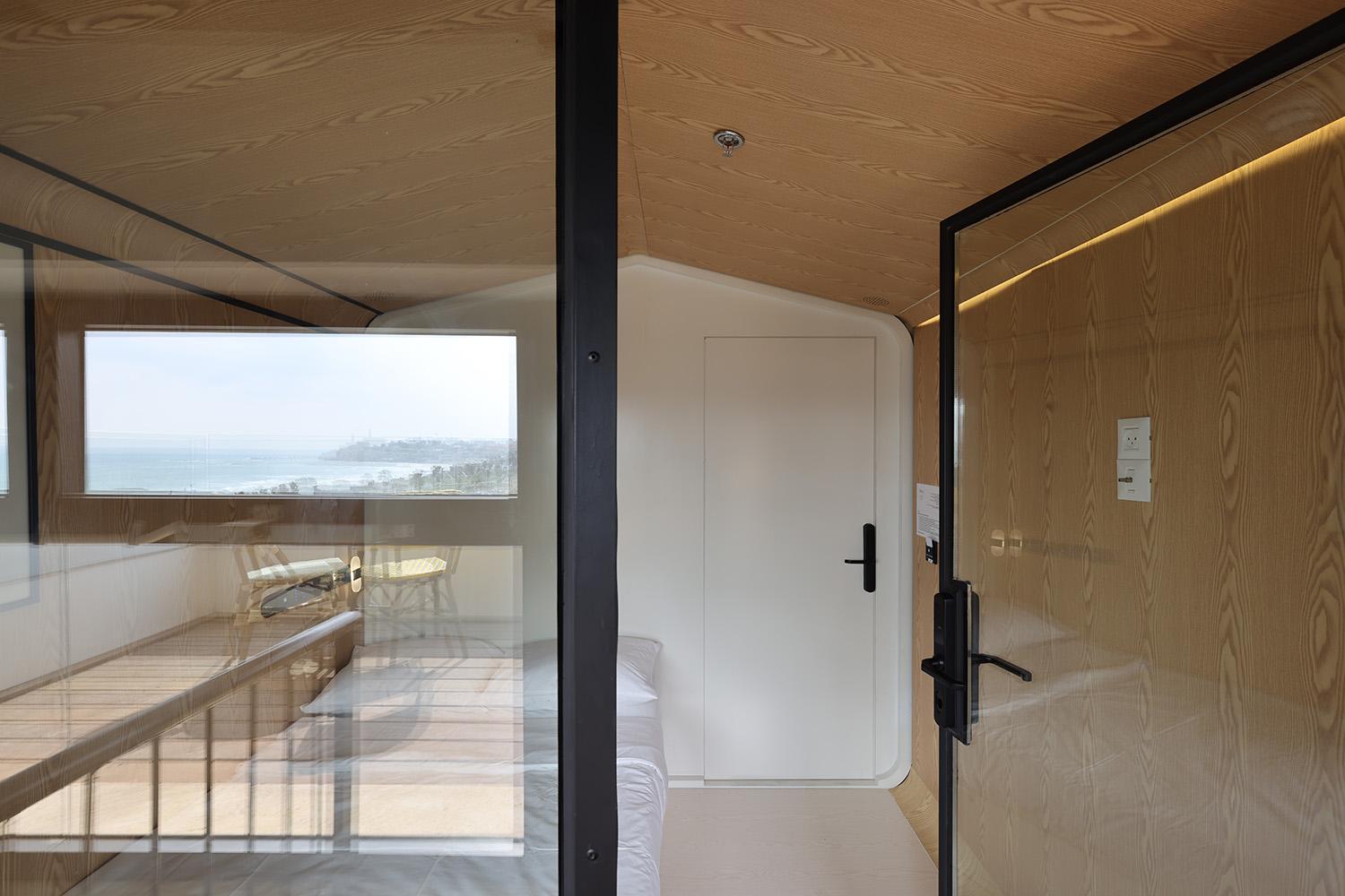 Double Tall Sea View Balcony Pod - Photo 2