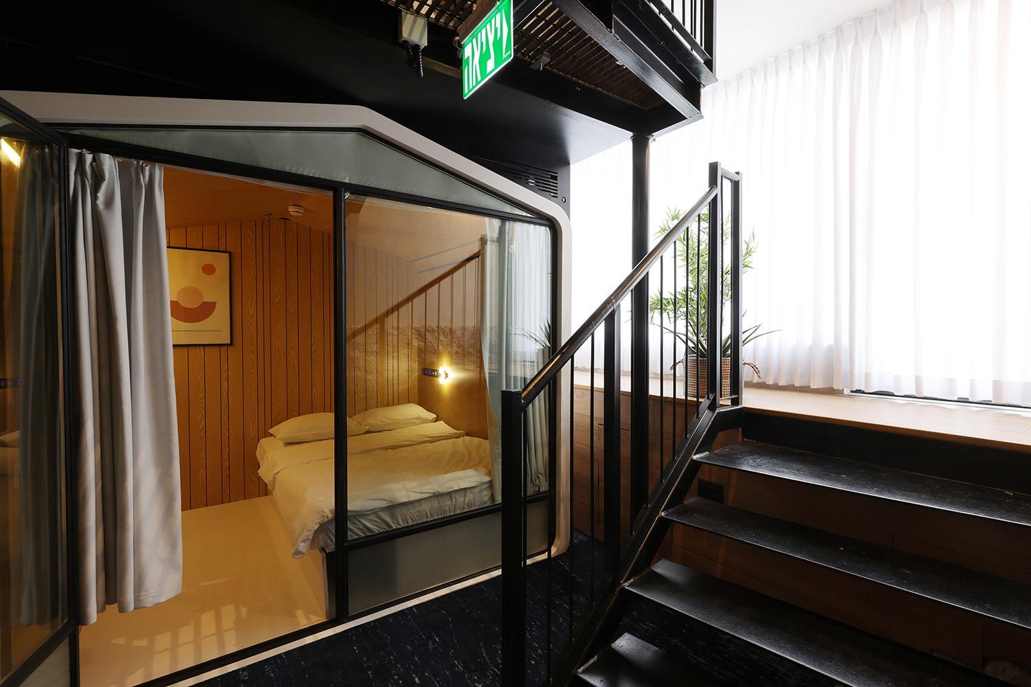 Double Tall Accessible Pod - Photo 1
