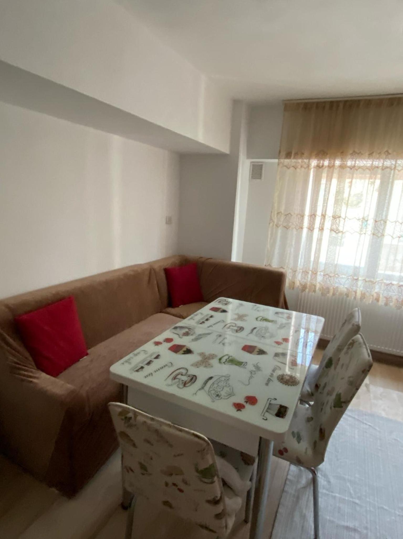 Three-Bedroom Apartment - Photo 11