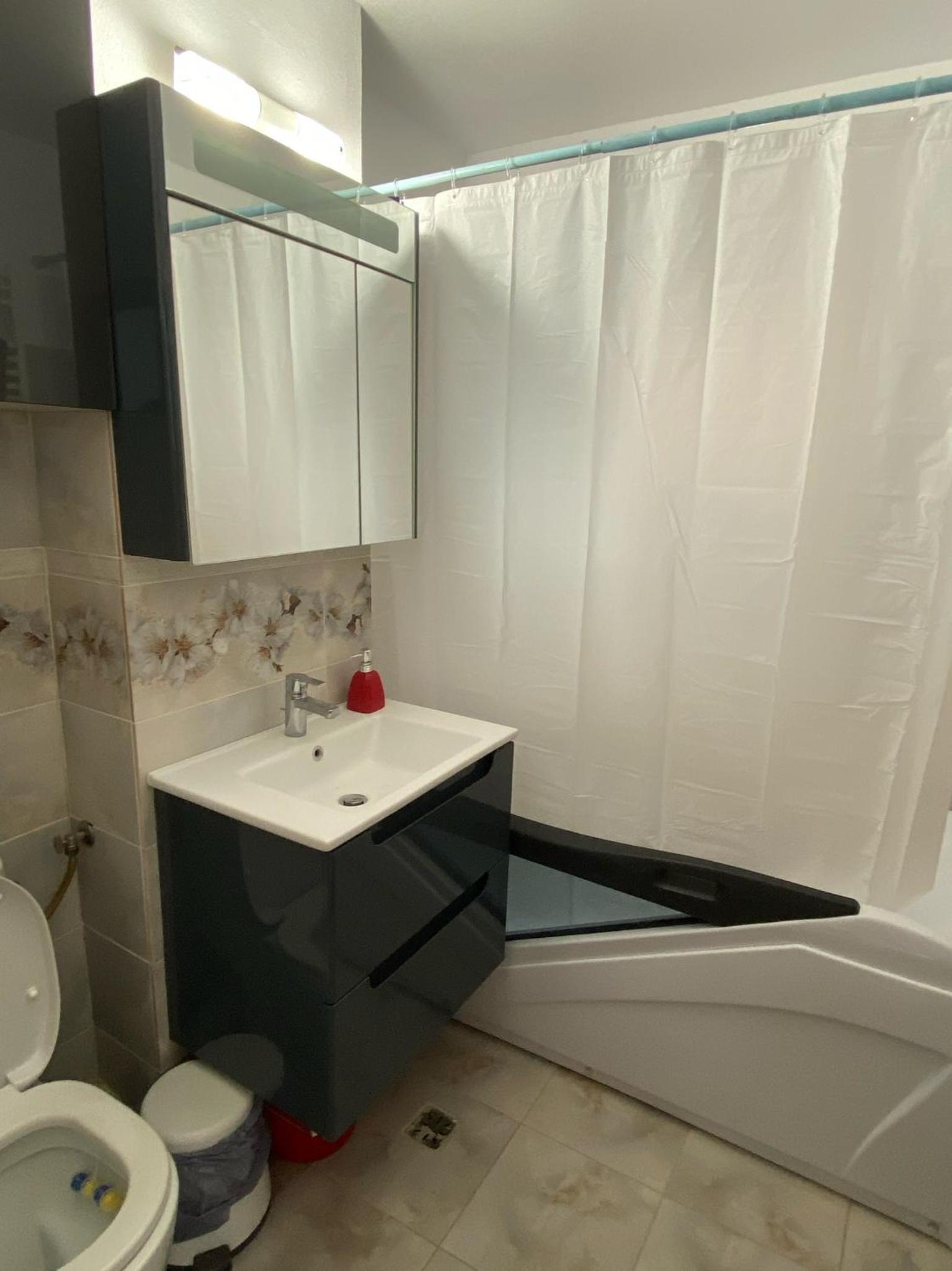Three-Bedroom Apartment - Photo 16