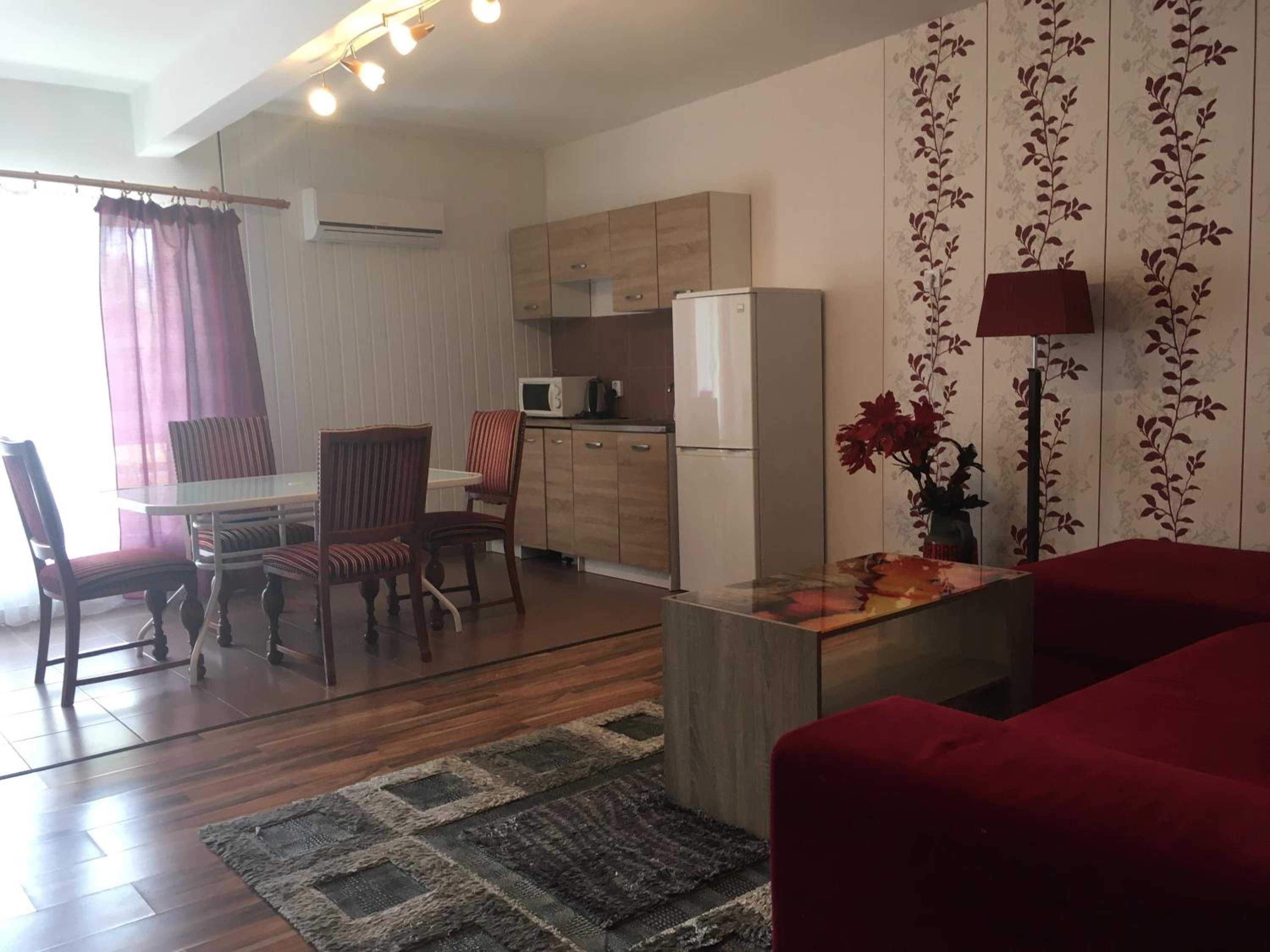 Two-Bedroom Superior Apartment - Photo 14