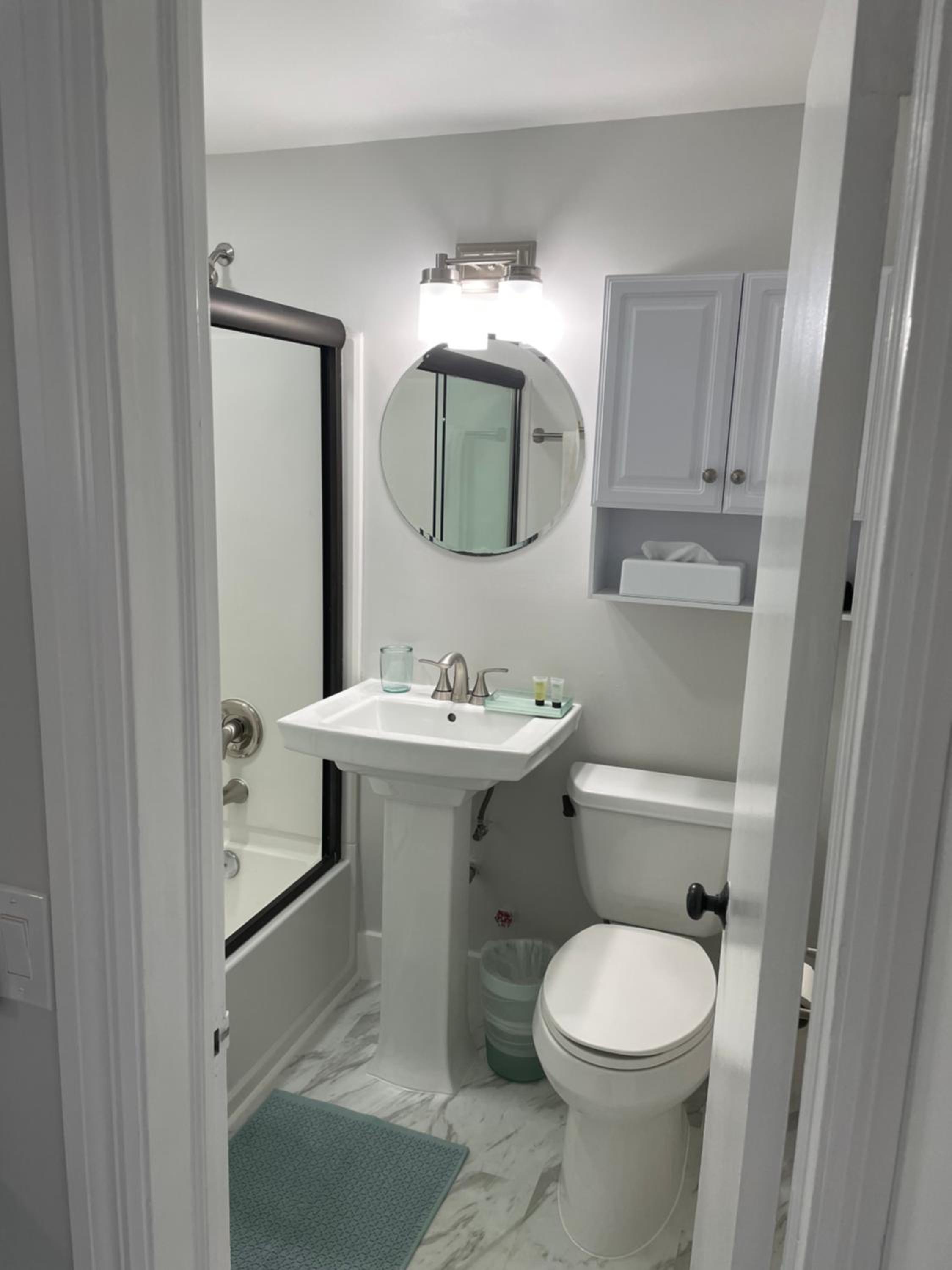 Deluxe King Room - Photo 4