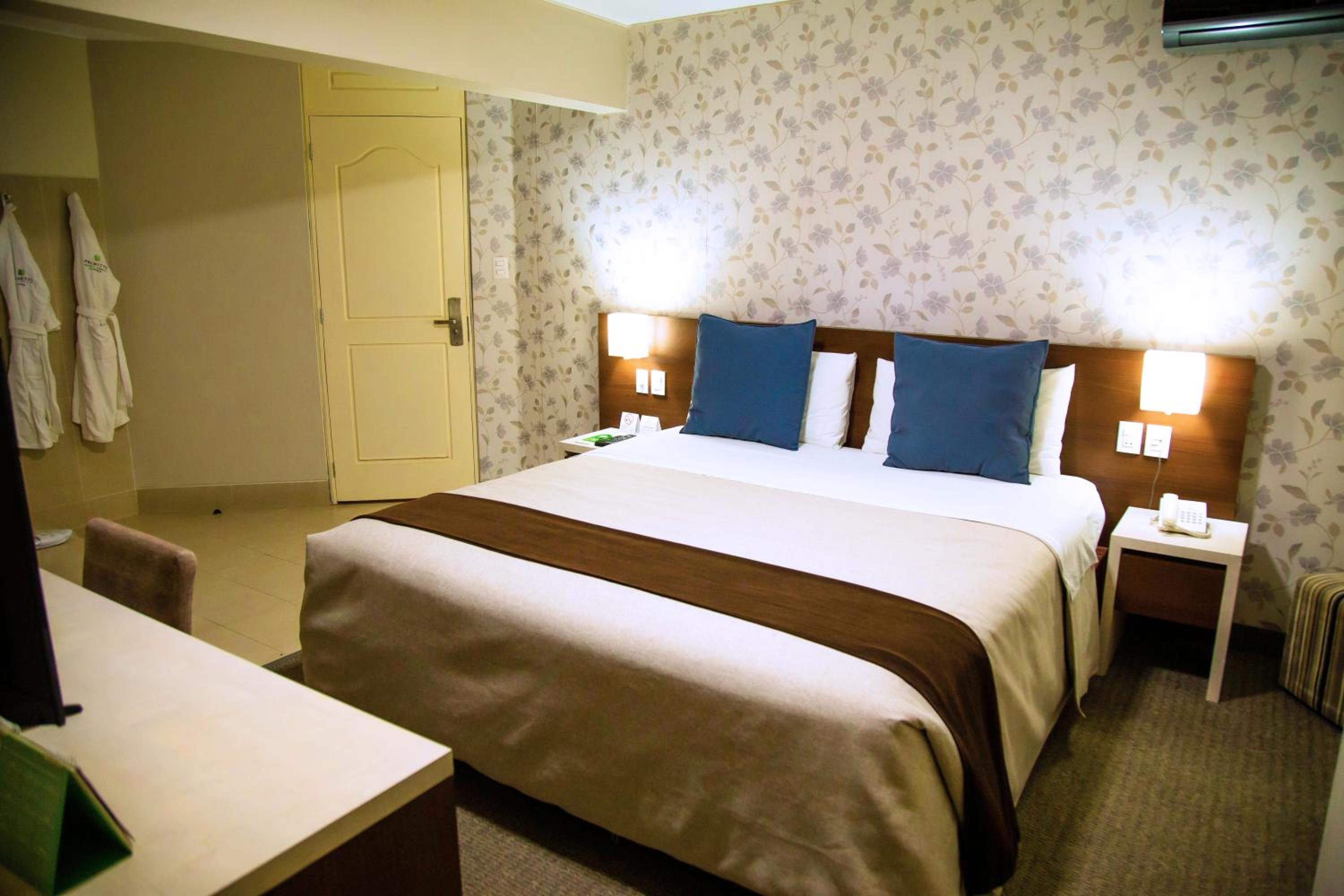 Suite with Spa Bath photo 2