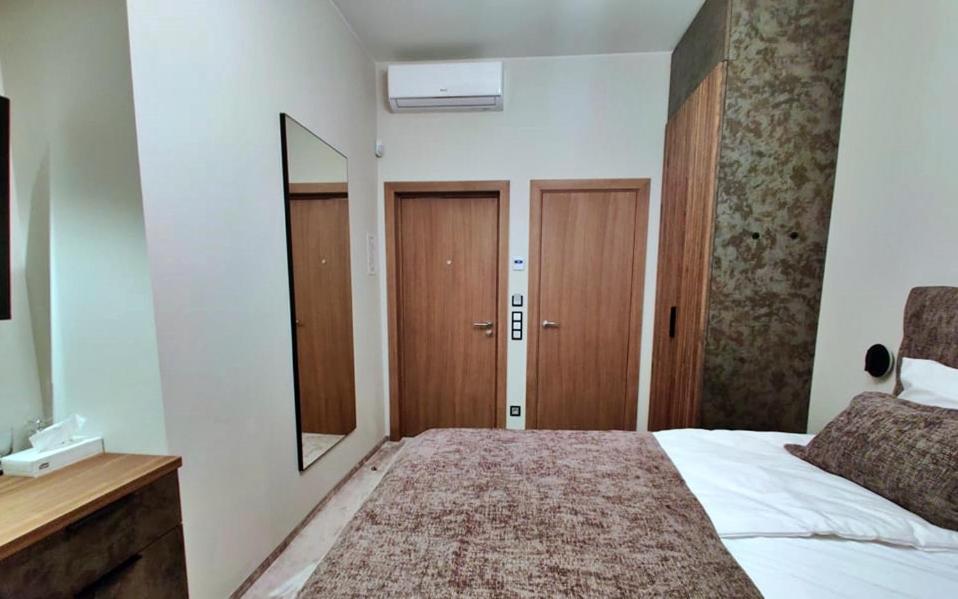 Double Room - Photo 10