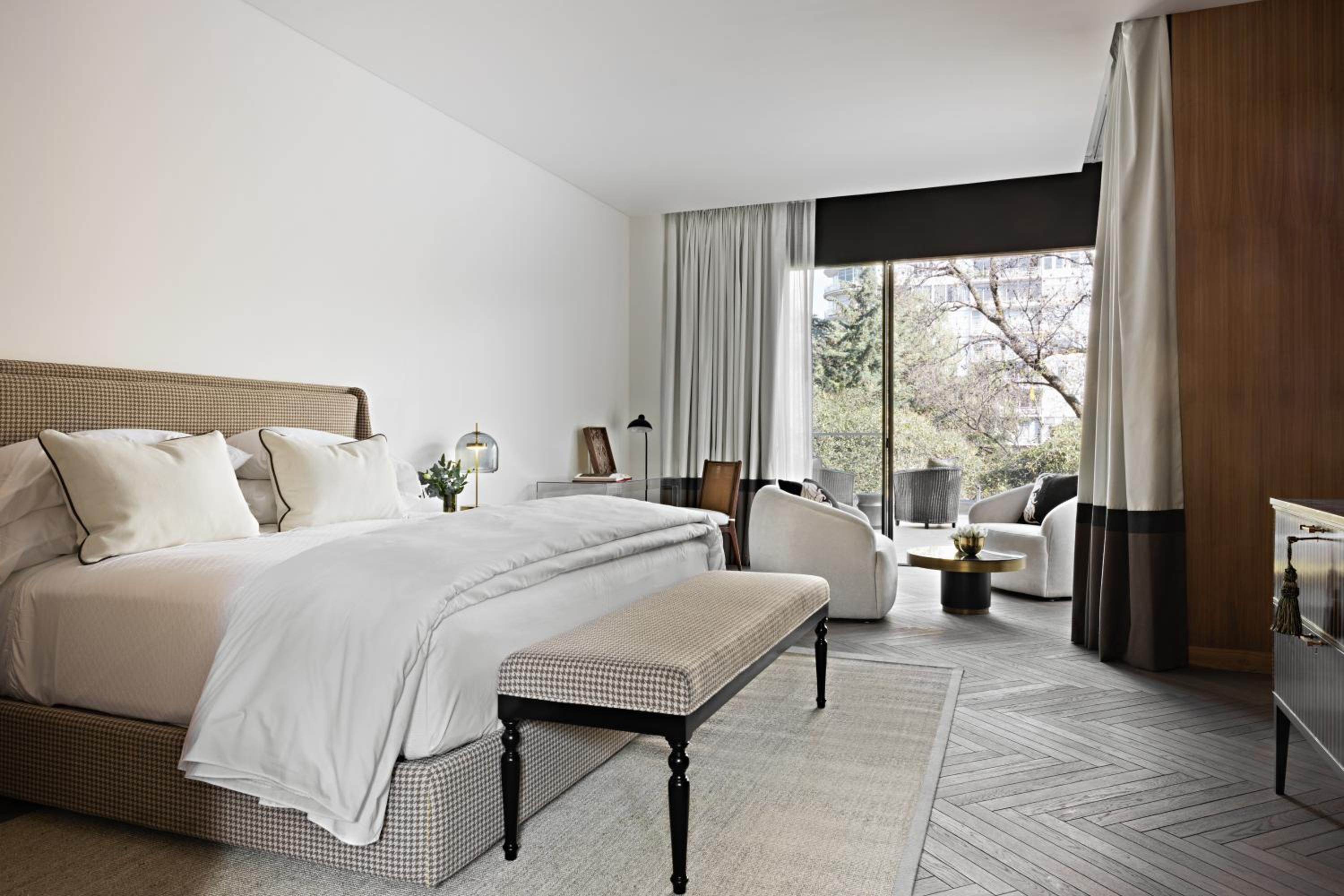 Lincoln Park Suite photo 2
