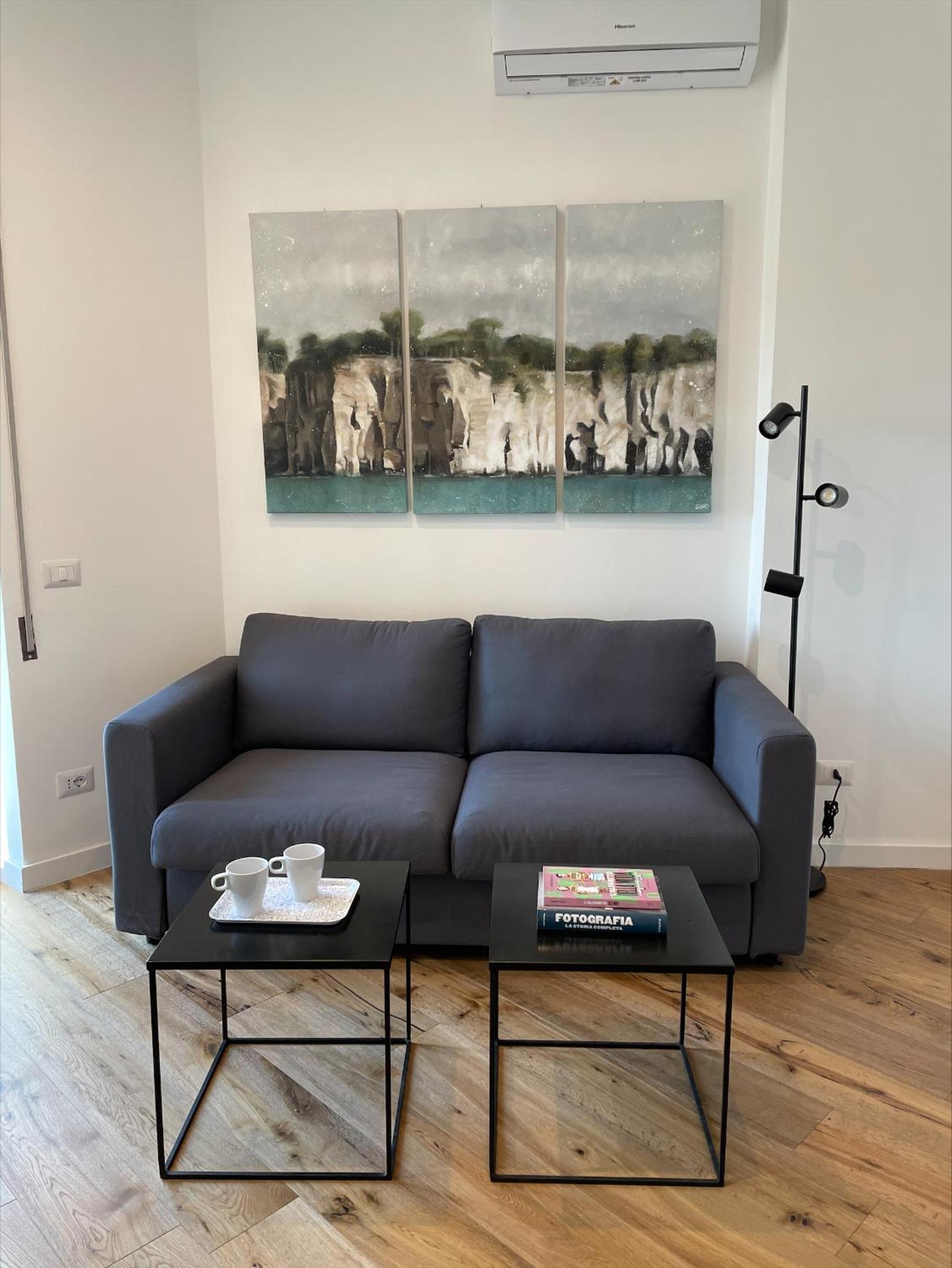 One-Bedroom Apartment photo 3