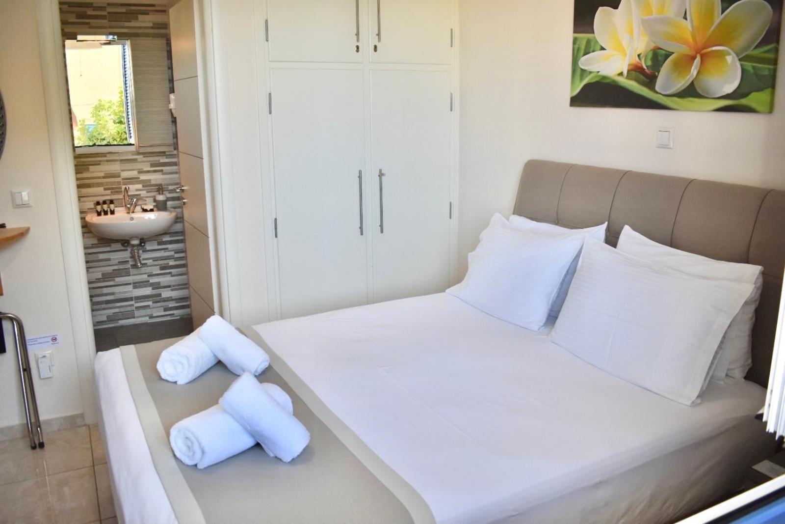 Double Room with Balcony photo 2