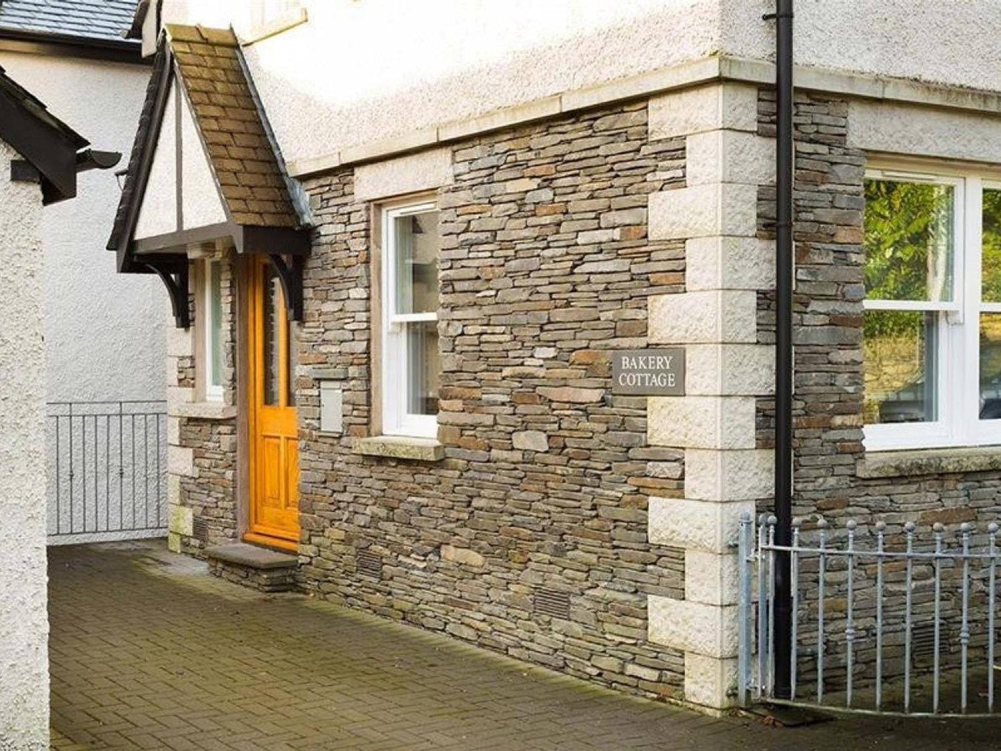 Three-Bedroom House - Photo 15