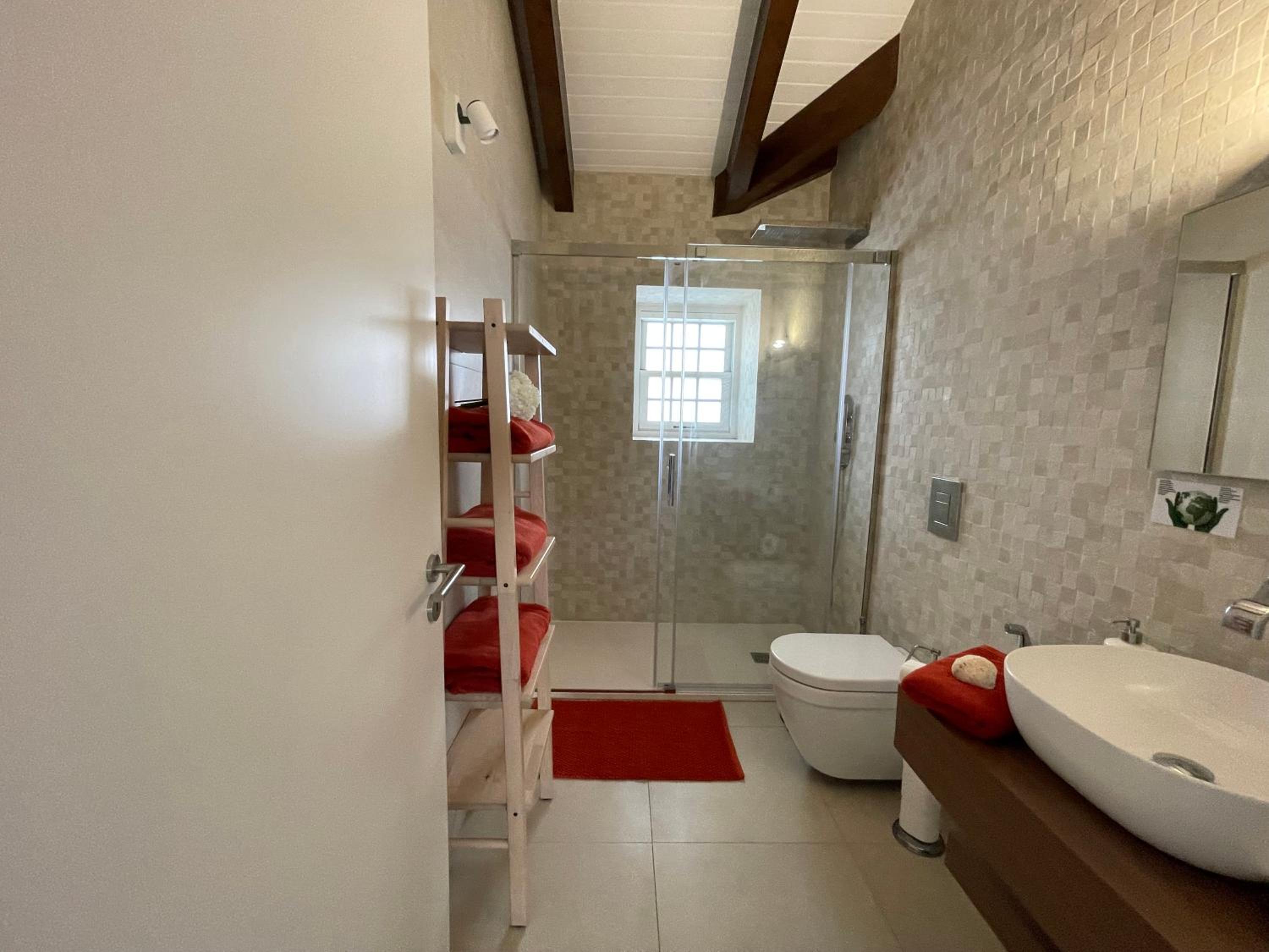 Two-Bedroom Apartment - Photo 3