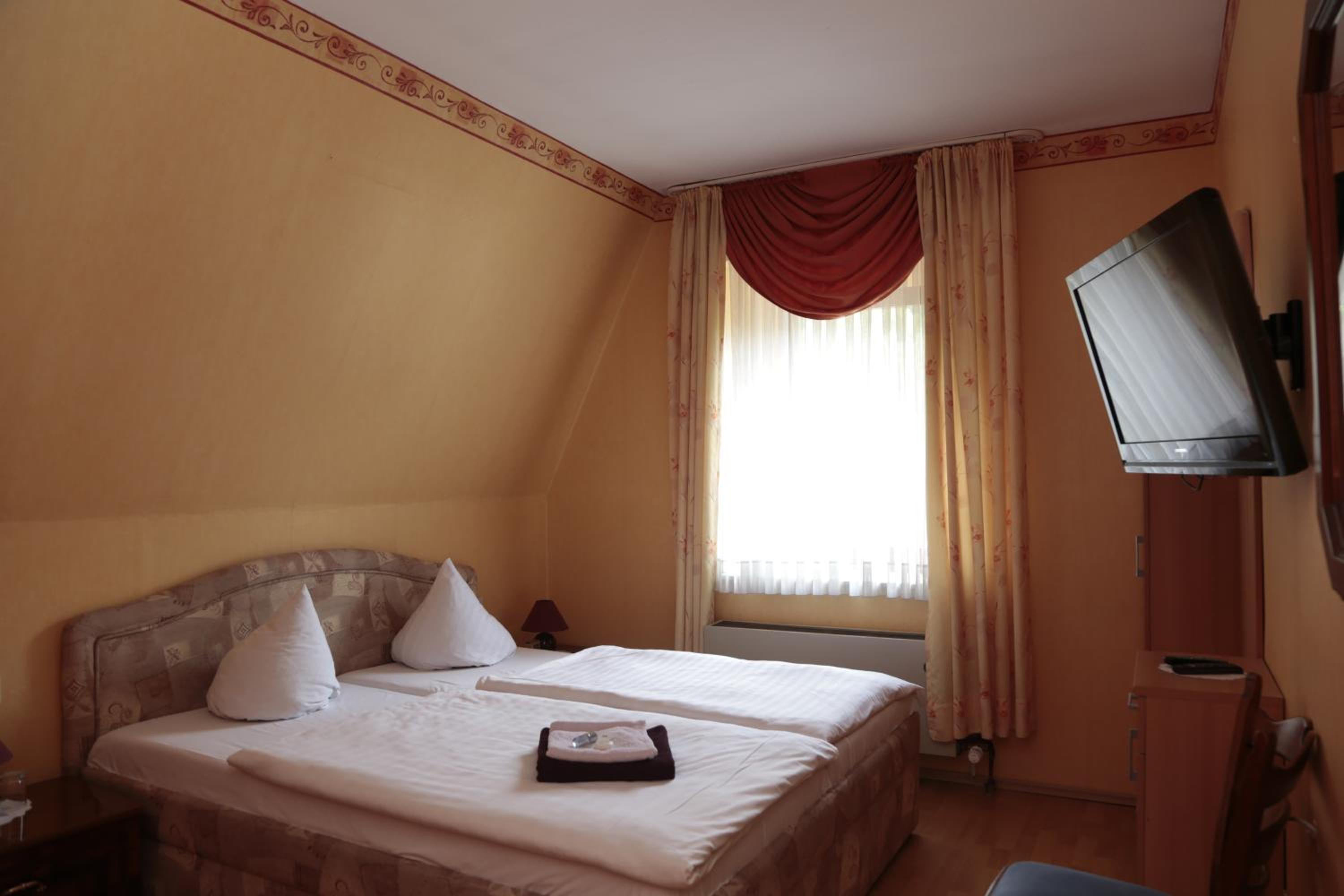 Double Room - Photo 2