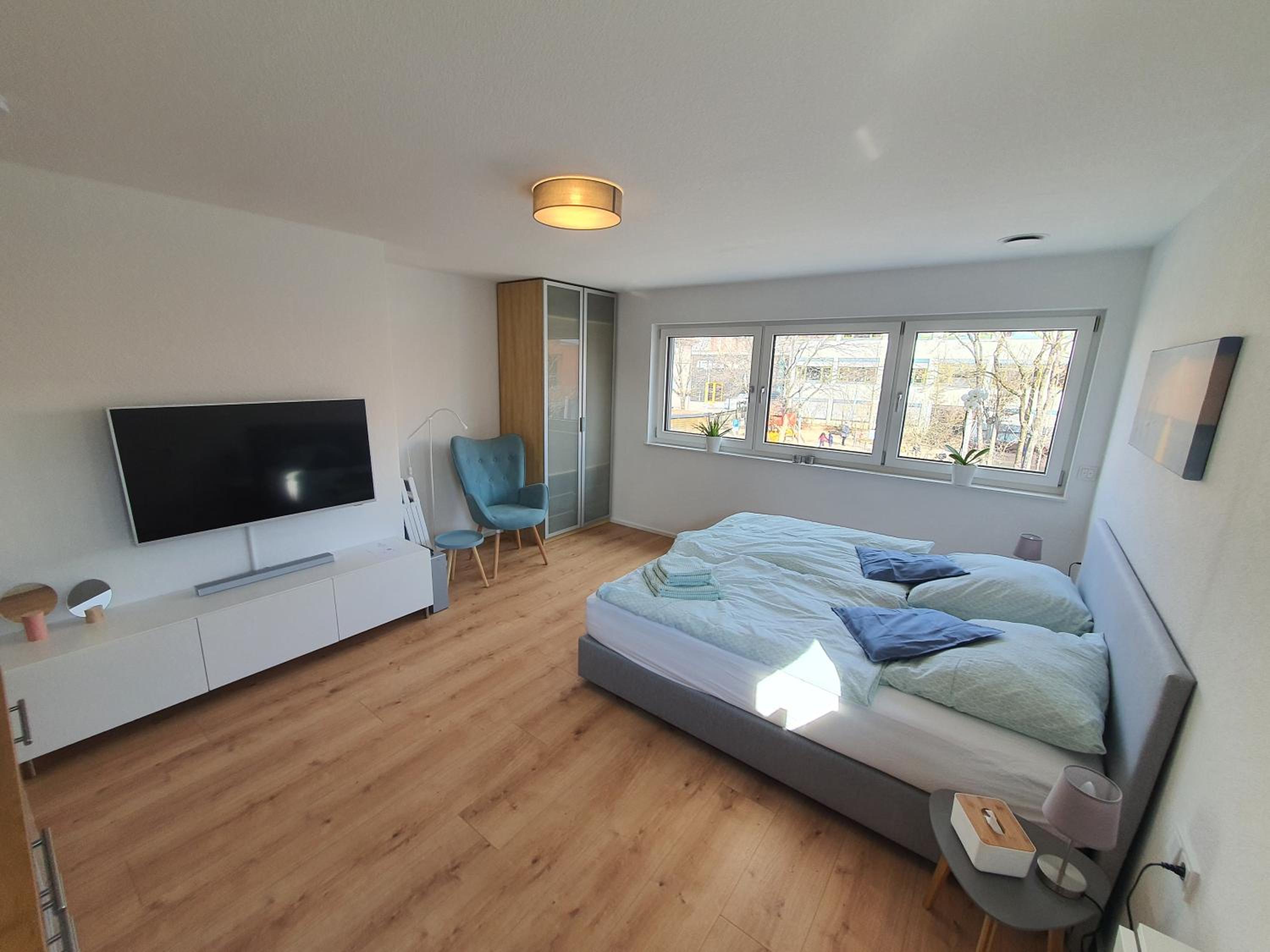 One-Bedroom Apartment - Photo 1