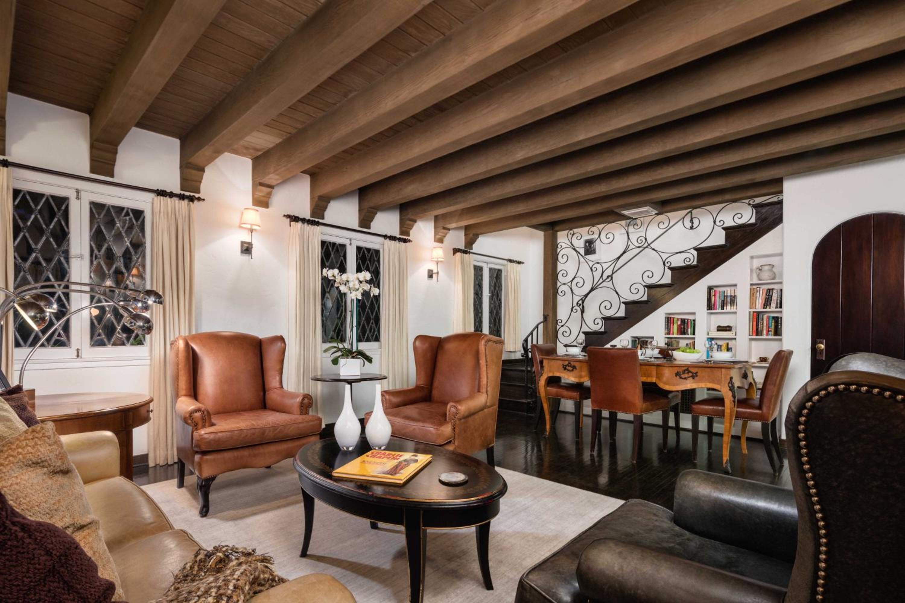 Deluxe King Suite