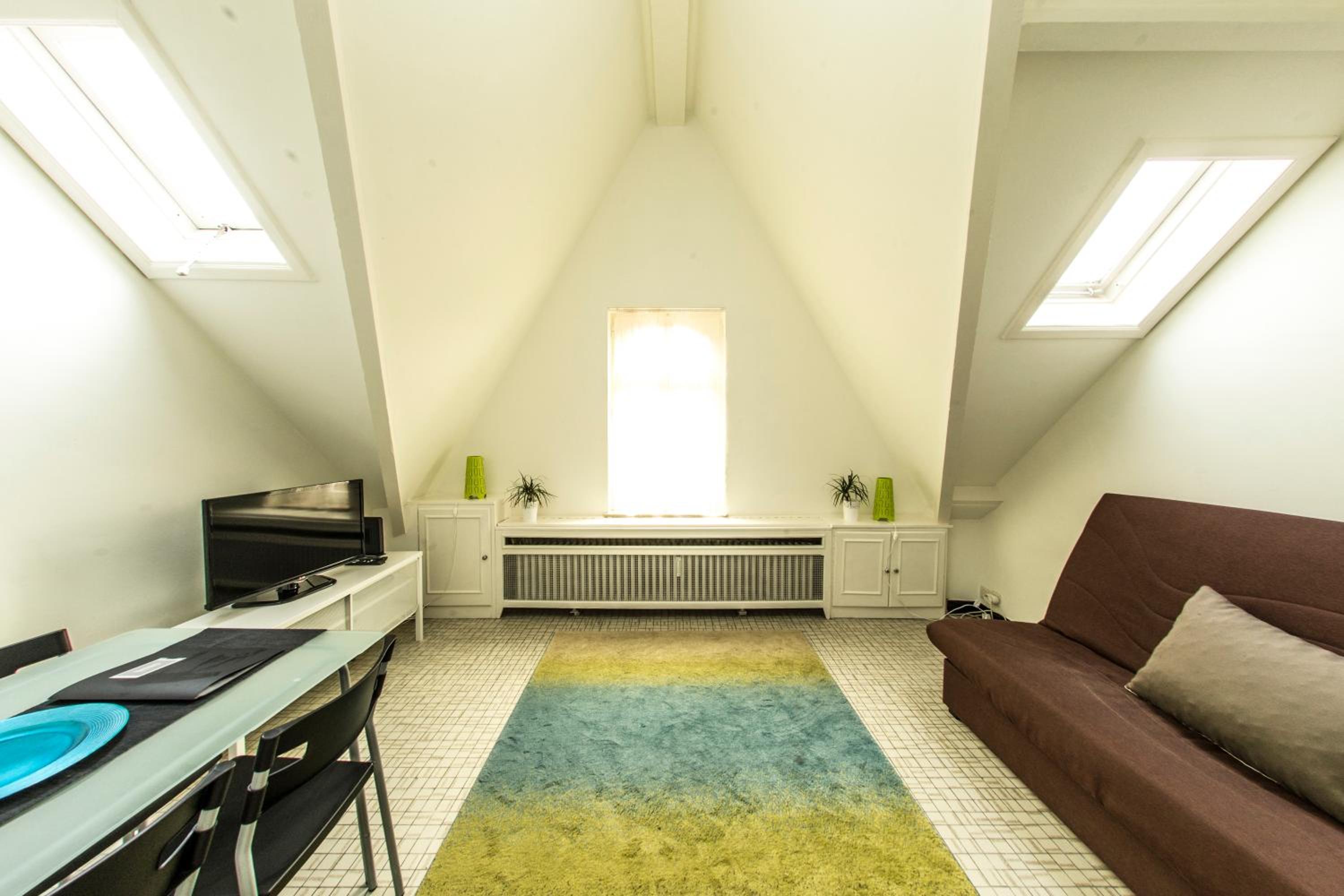 One-Bedroom Apartment (2 Adults)